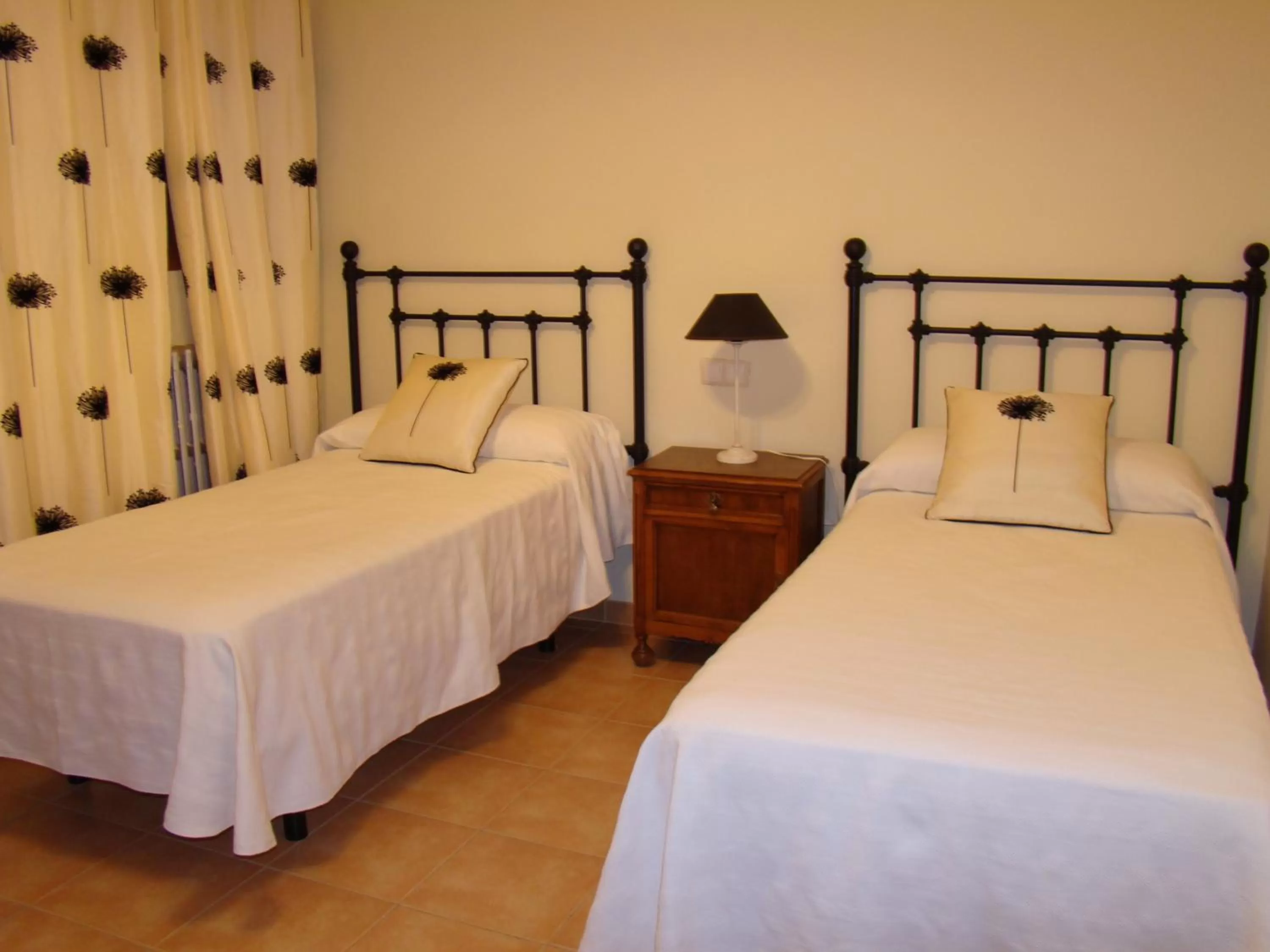 Bedroom, Bed in Escua