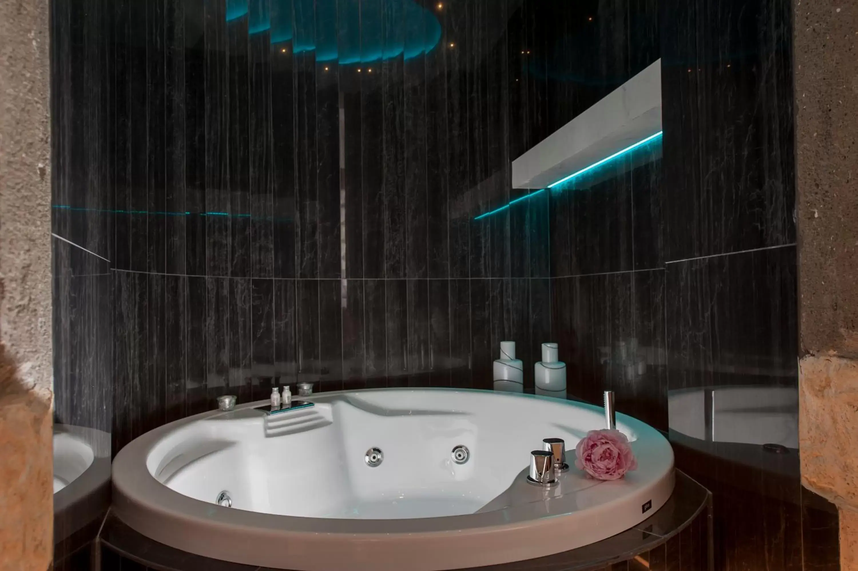 Bath, Bathroom in Argentina Residenza Style Hotel