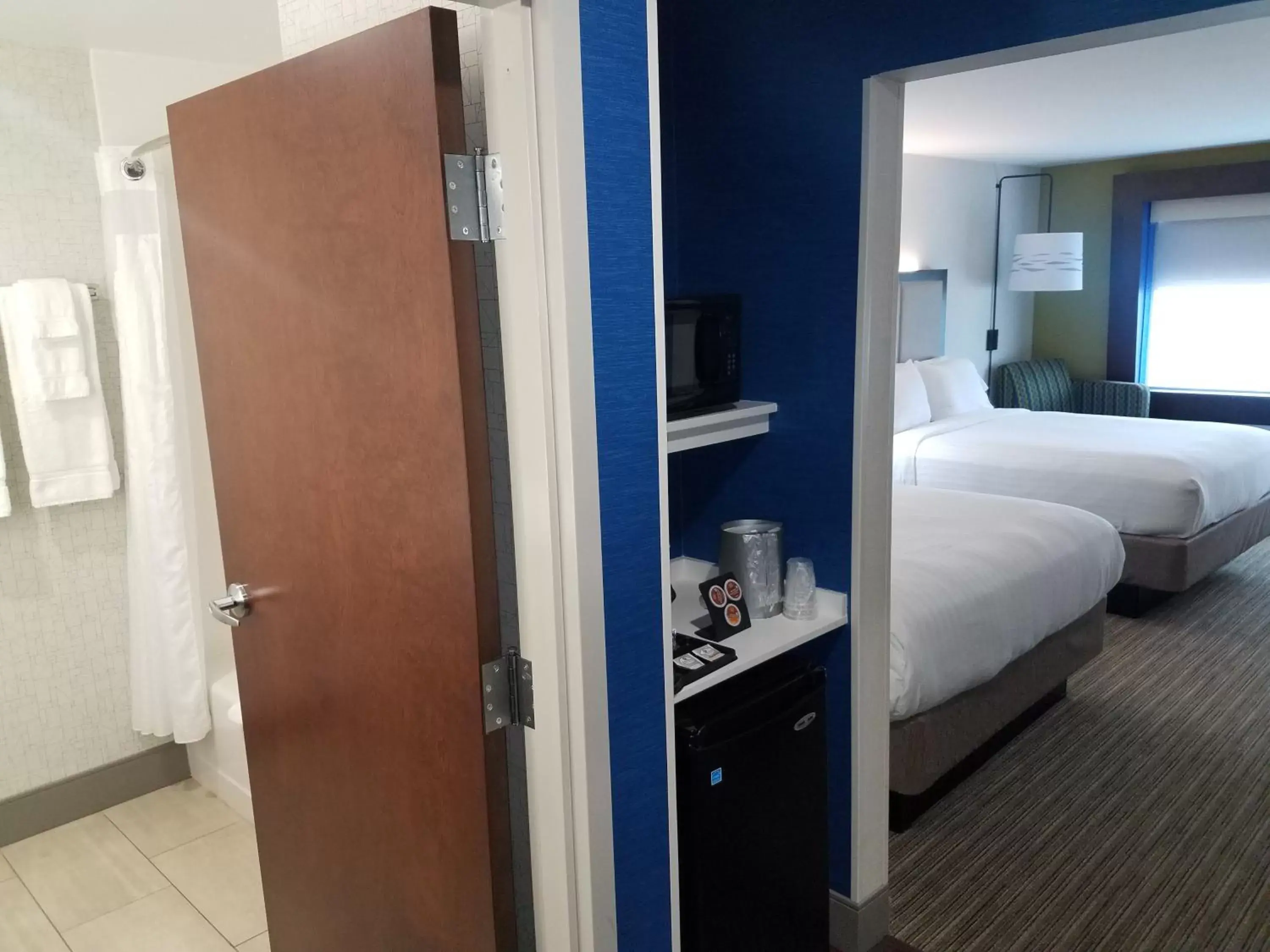 Photo of the whole room, Bathroom in Holiday Inn Express & Suites - Milledgeville, an IHG Hotel