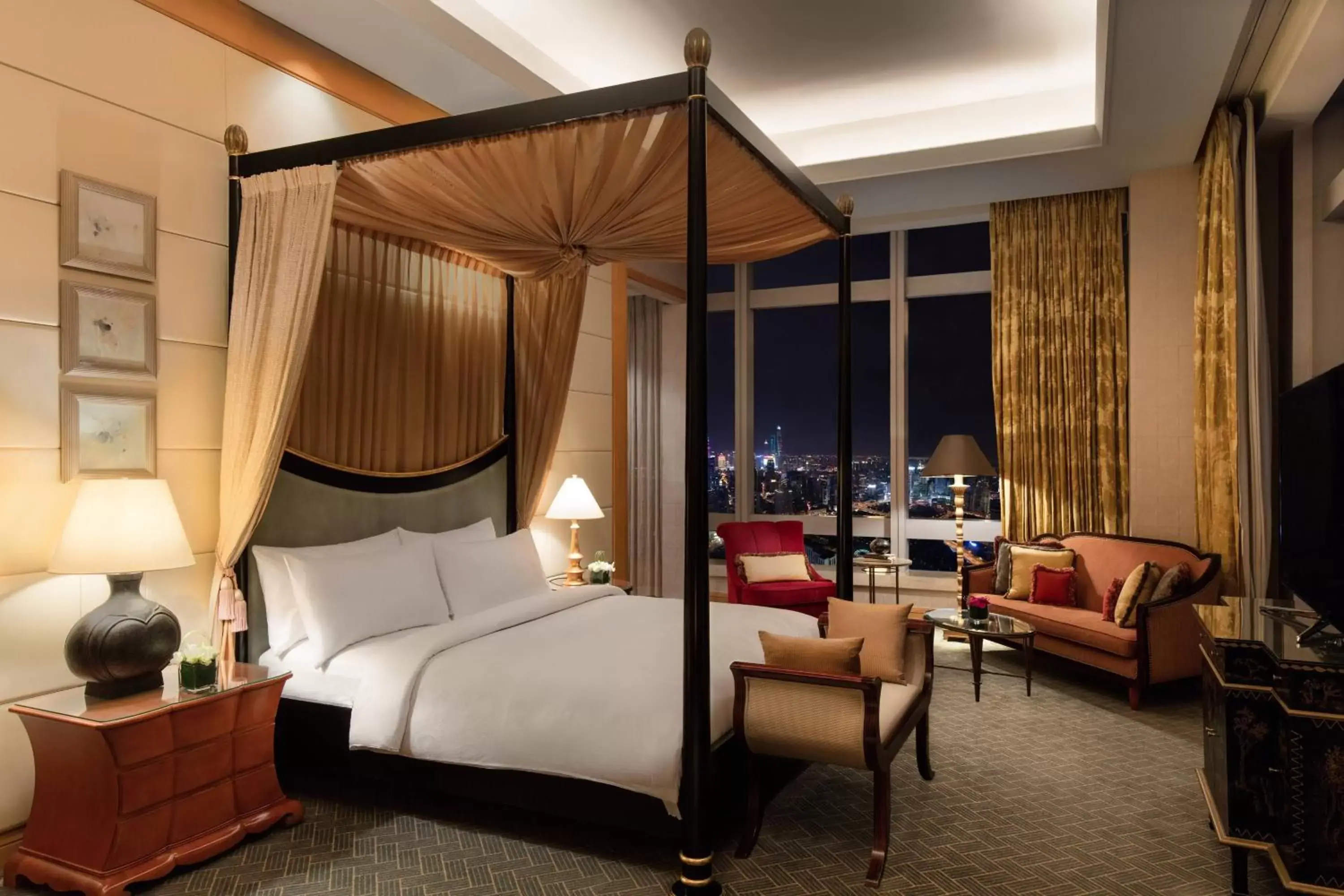 Bedroom in JW Marriott Shanghai at Tomorrow Square