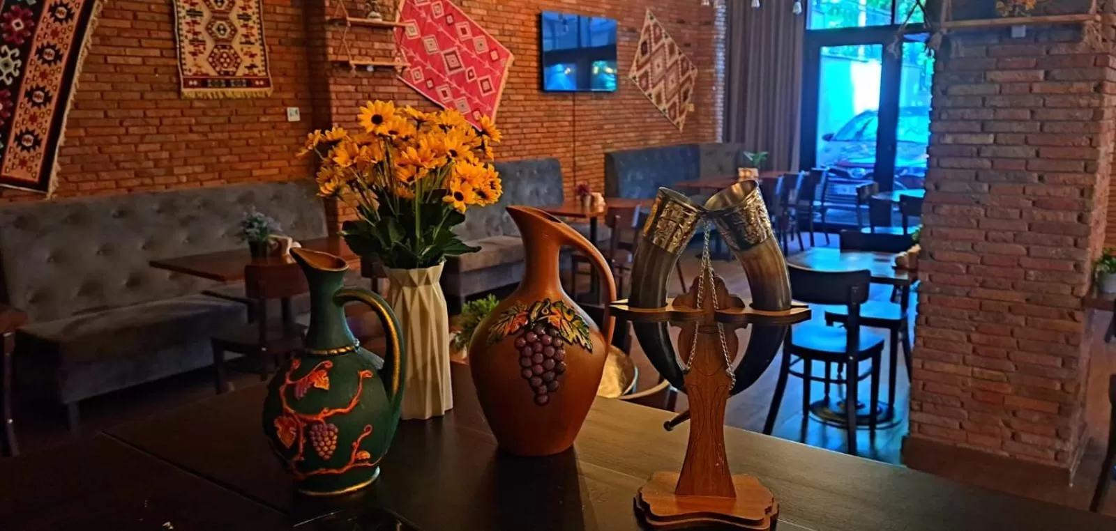 Restaurant/places to eat in Bricks Hotel