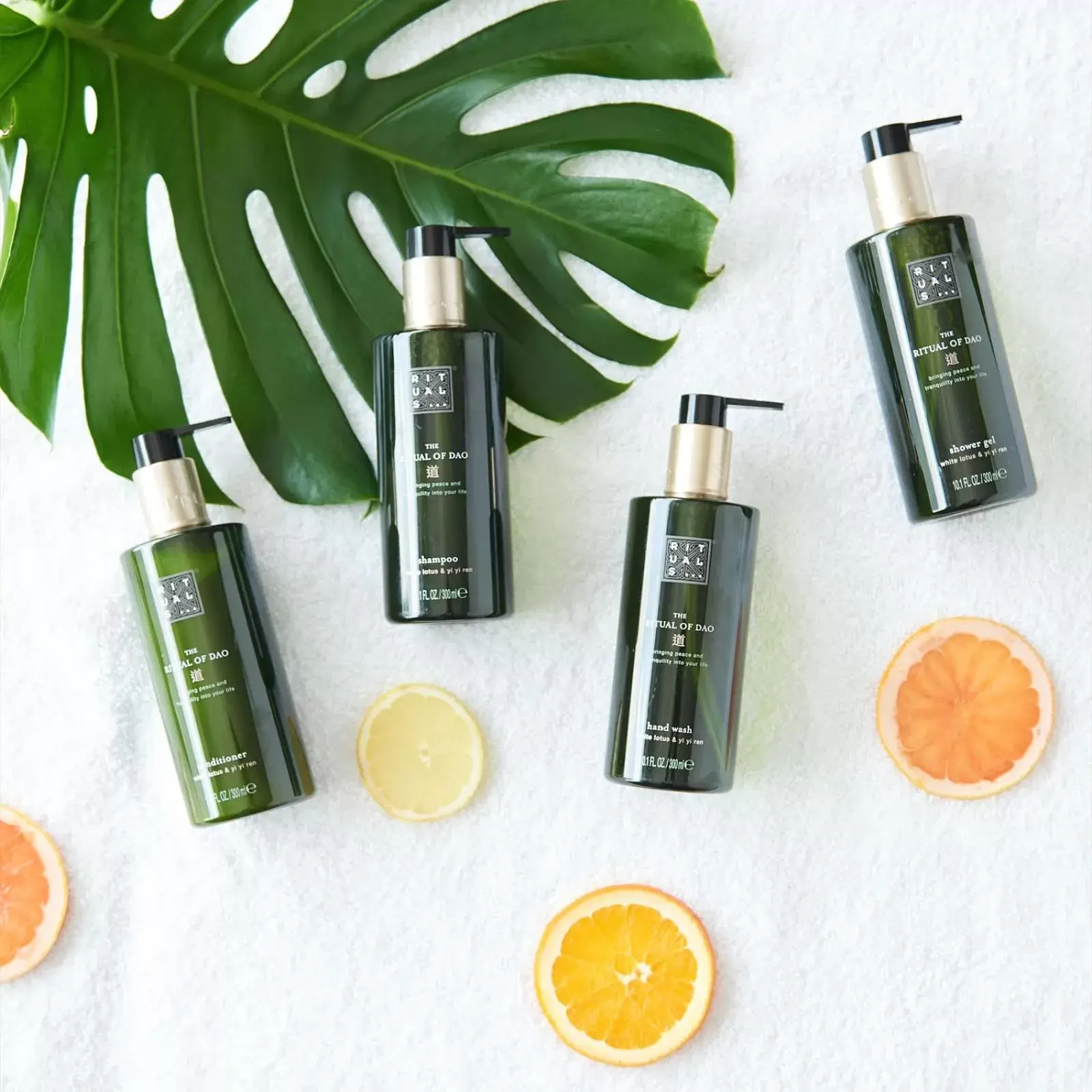 Bathroom in Melia Paris La Defense Bathroom in Melia Paris La Defense