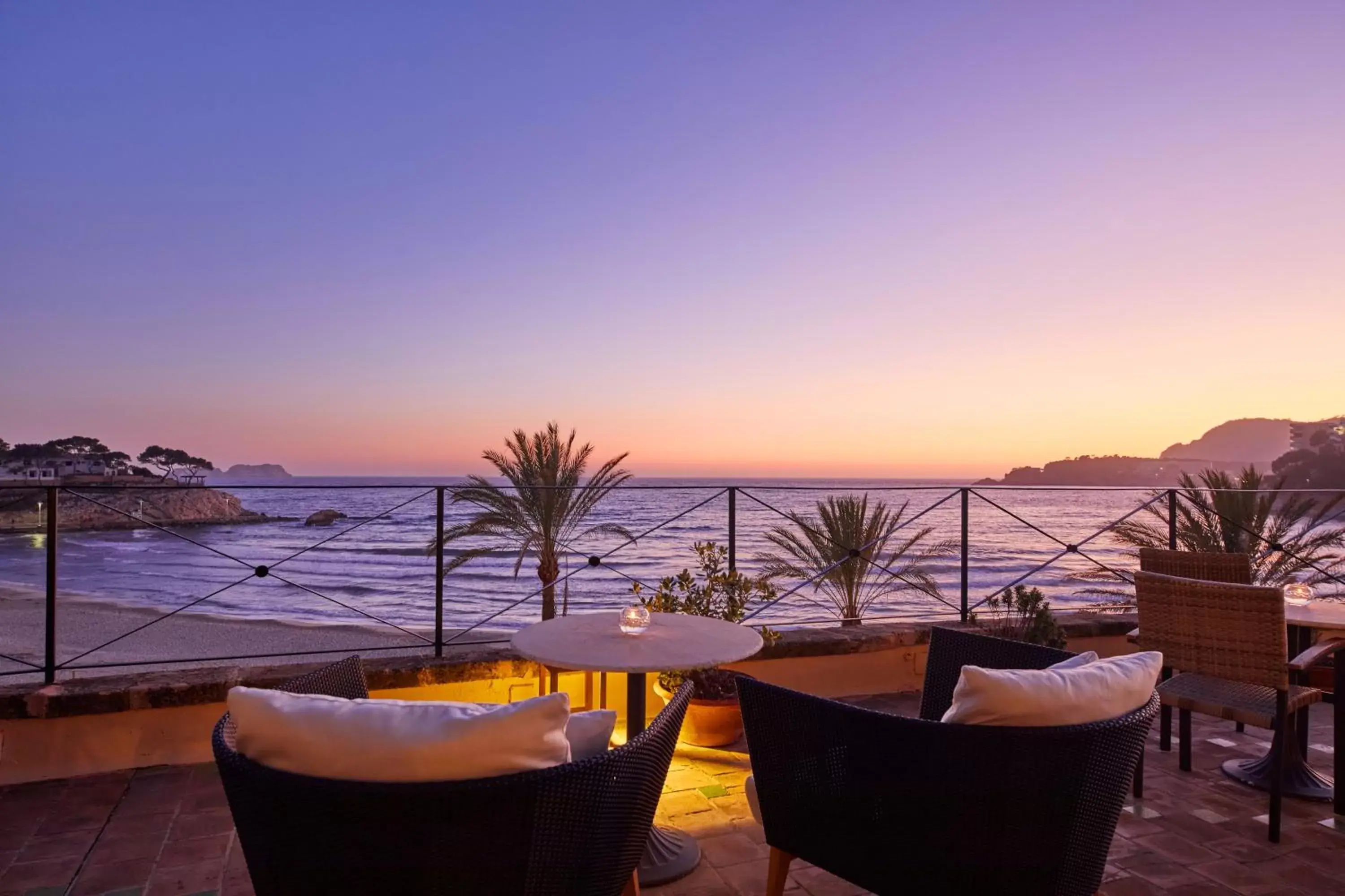Lounge or bar in Secrets Mallorca Villamil Resort & Spa - Adults Only (+18)