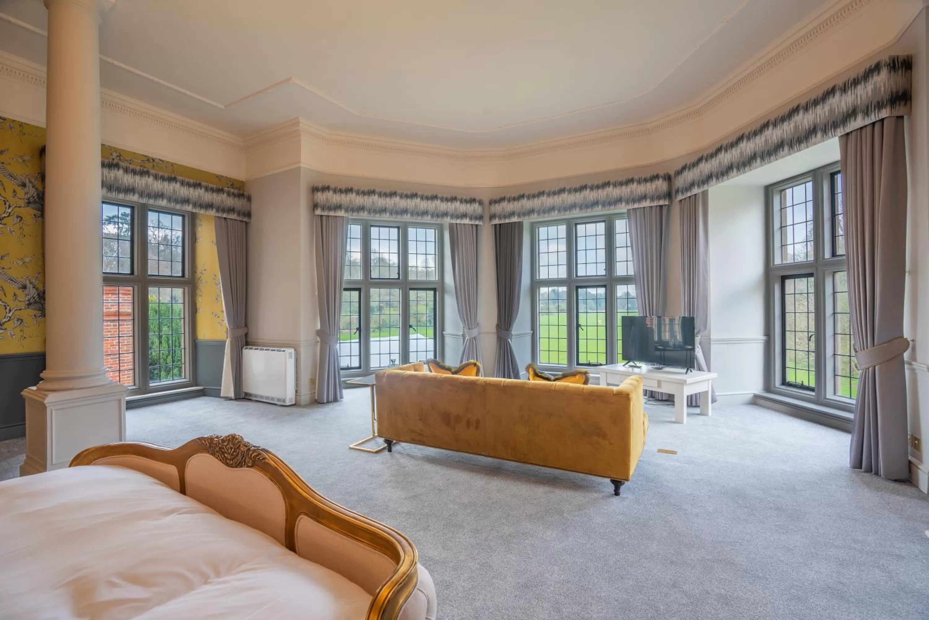 Photo of the whole room, Bed in Broome Park Hotel