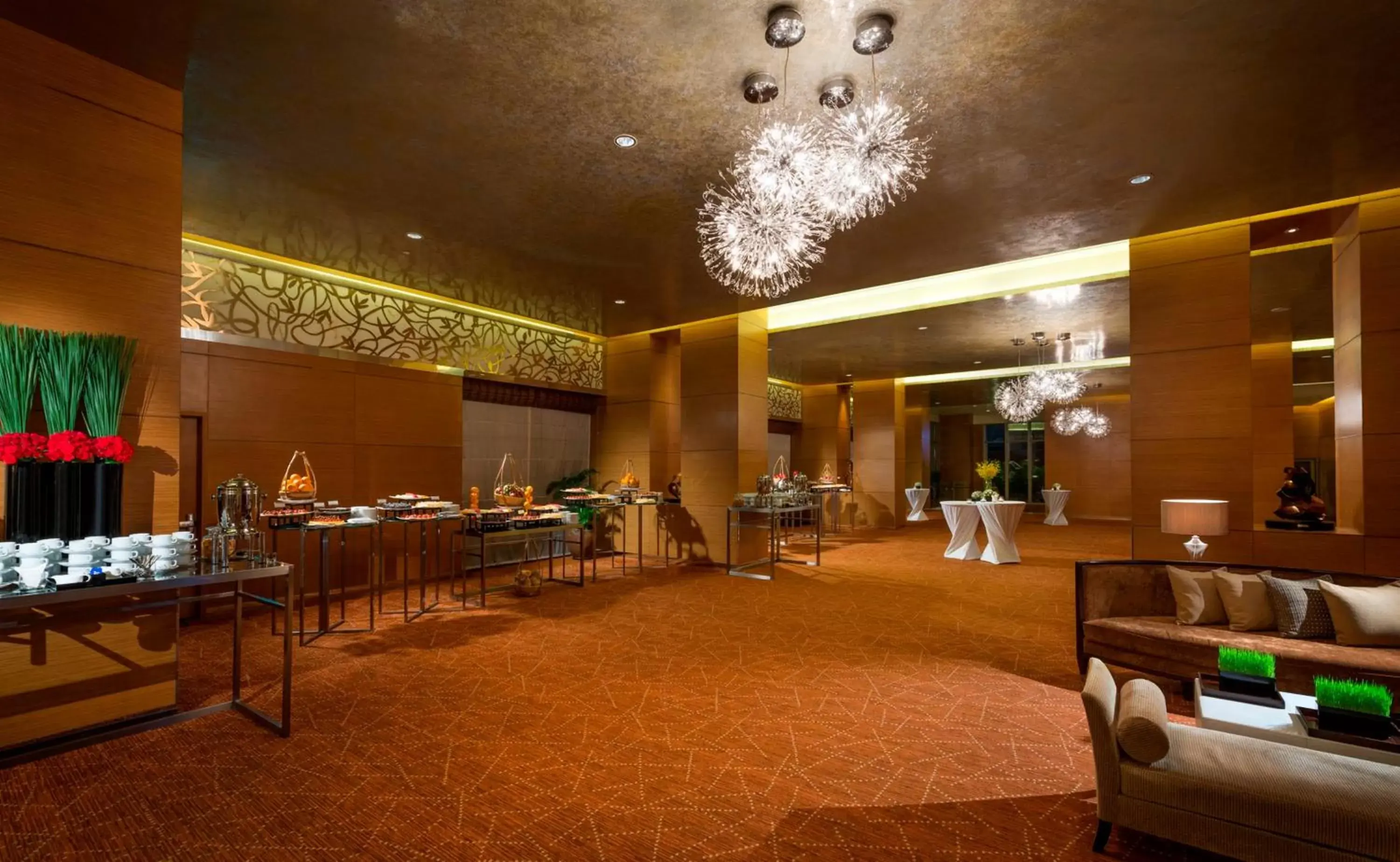 Meeting/conference room, Restaurant/Places to Eat in InterContinental Saigon, an IHG Hotel