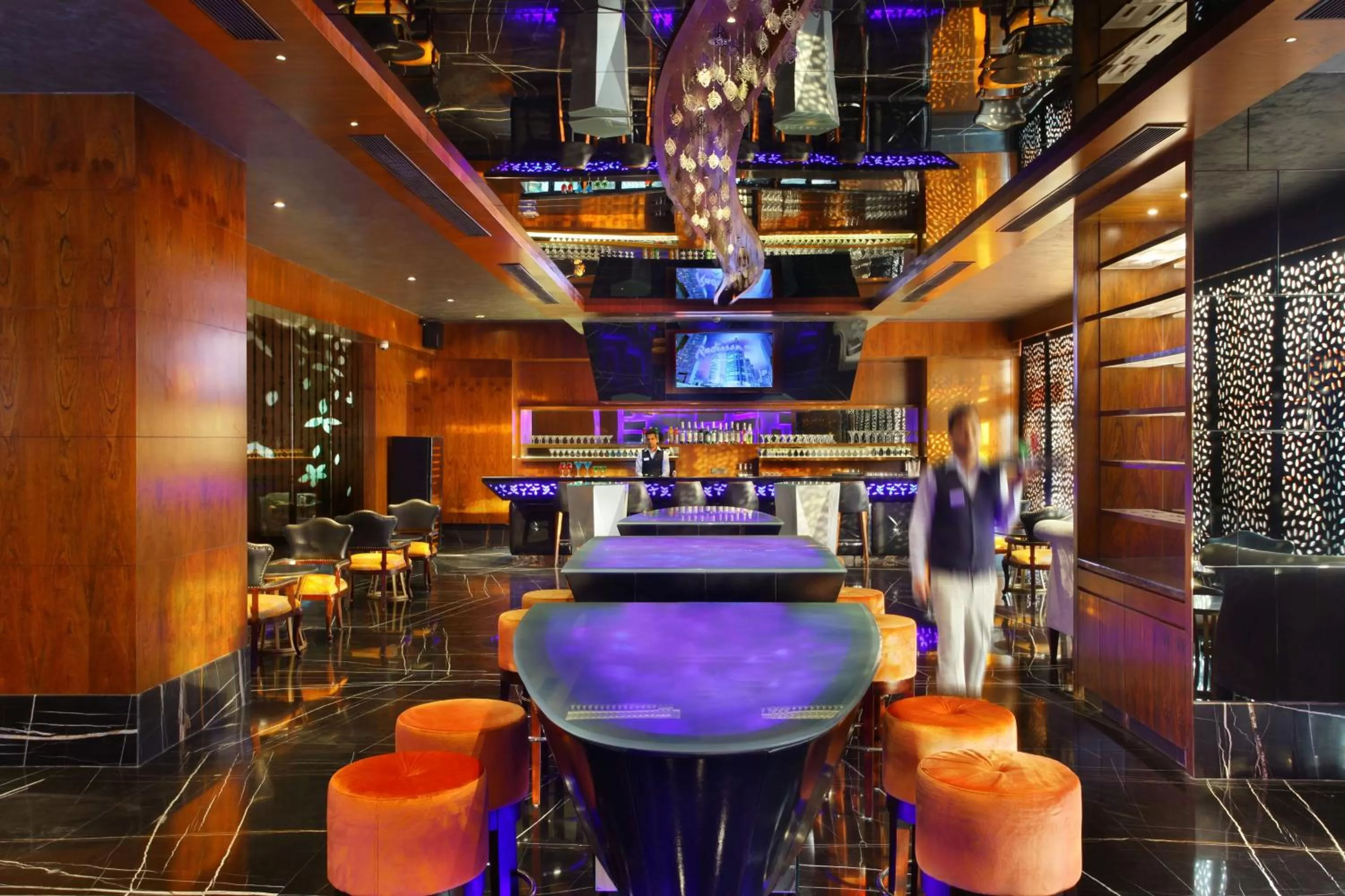 Lounge or bar in Radisson Blu Jammu