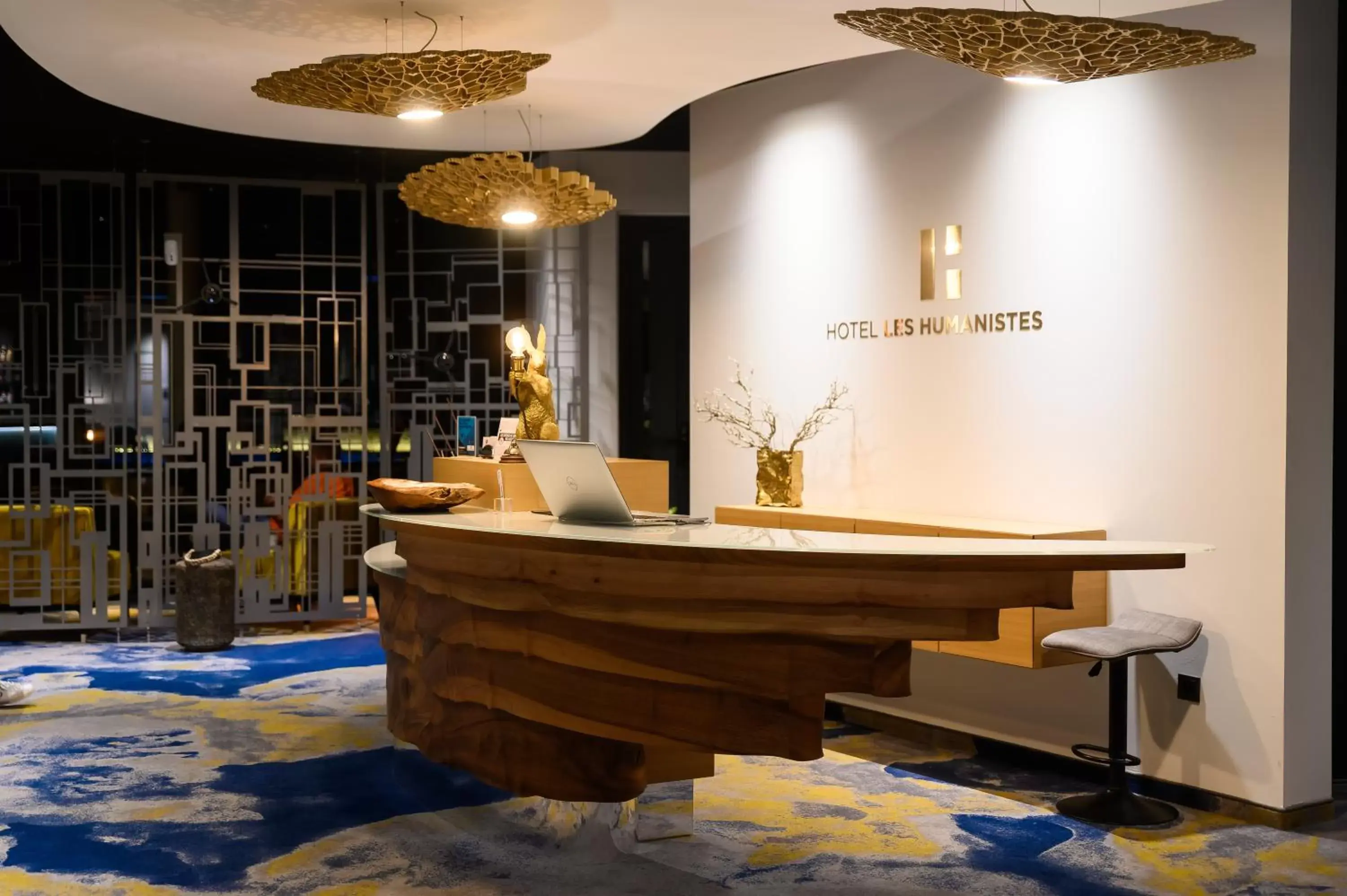 Lobby or reception in Best Western Plus Hotel & Restaurant Les Humanistes Colmar Nord