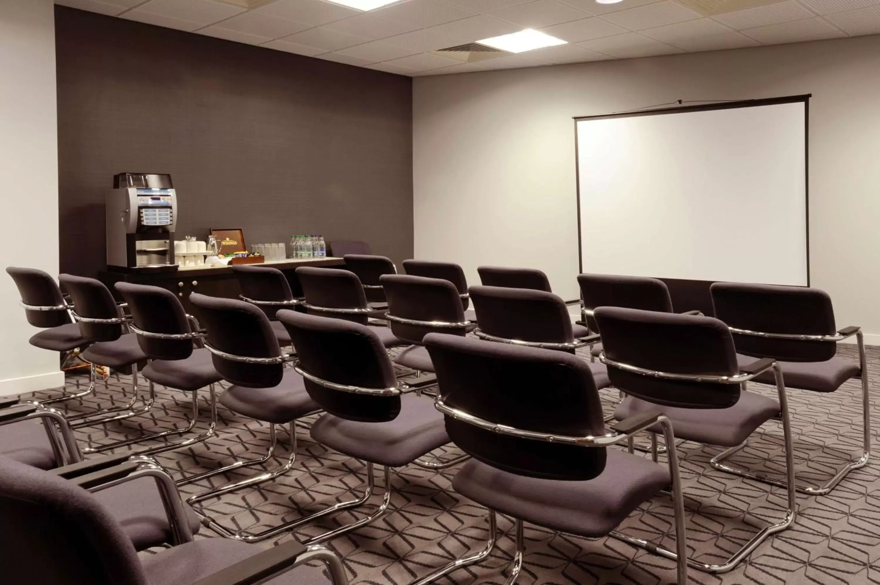 Meeting/conference room in Hampton by Hilton Sheffield