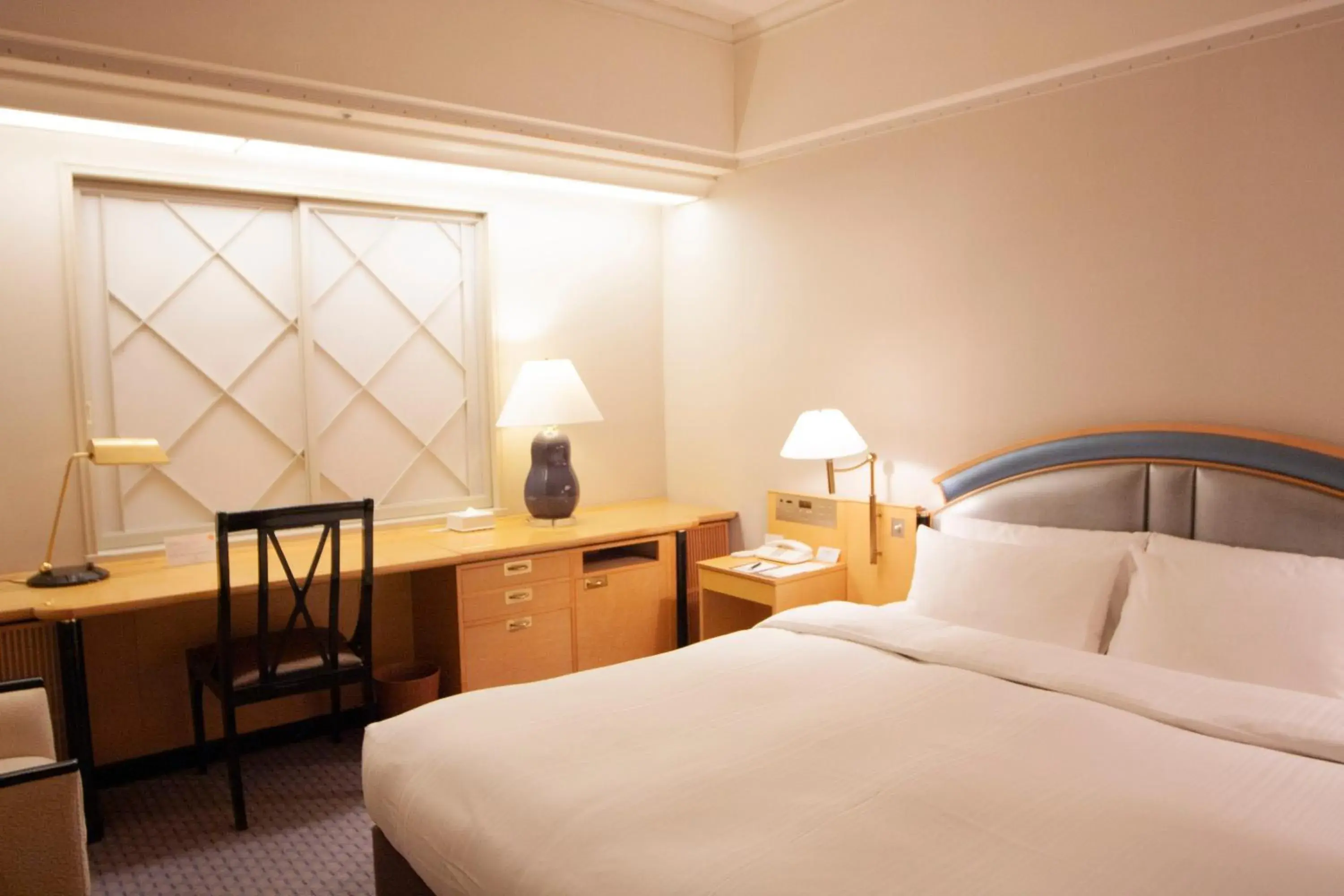 Bedroom, Bed in Hotel New Otani Makuhari