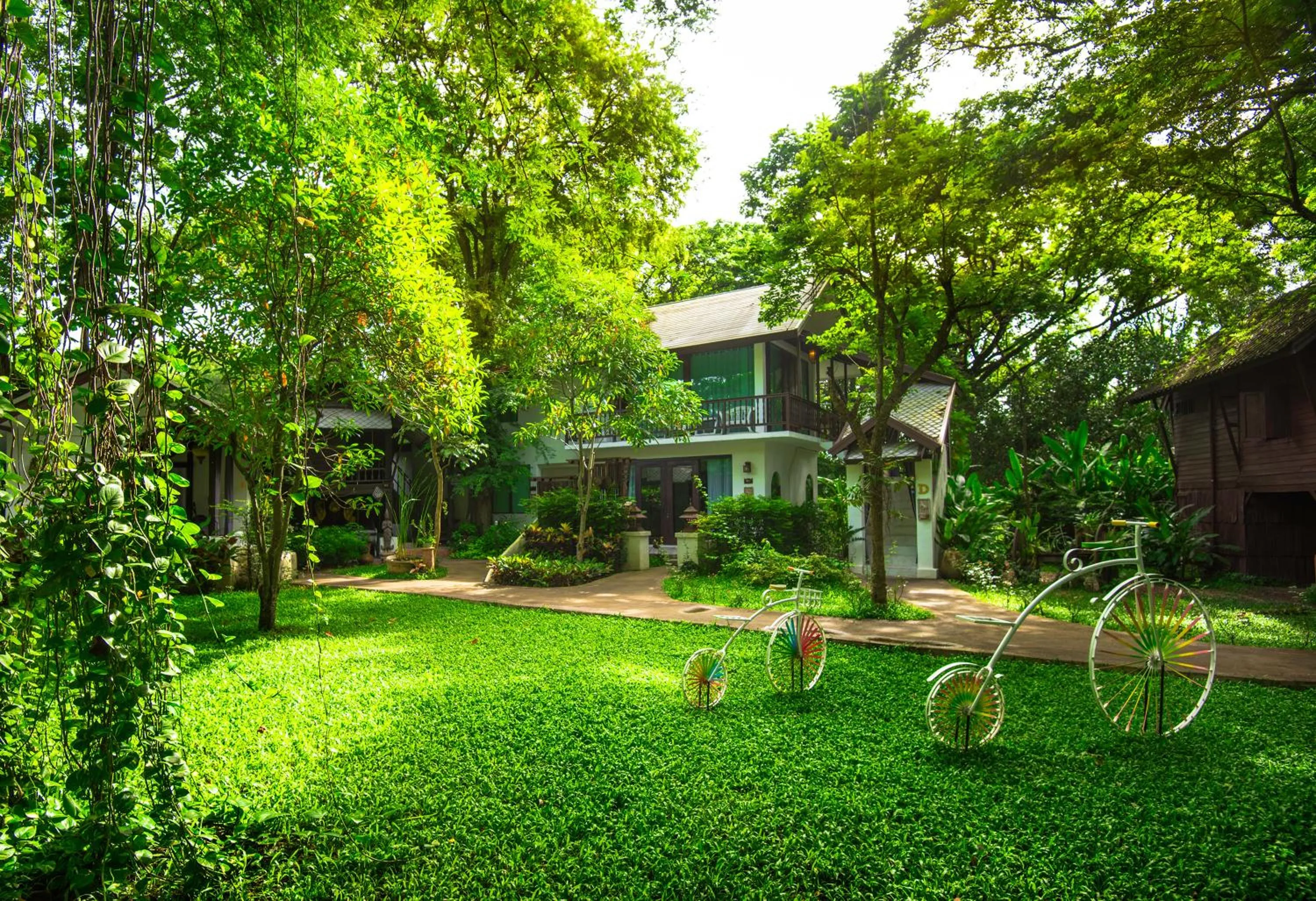 Garden view in E-Outfitting Doikham Resort