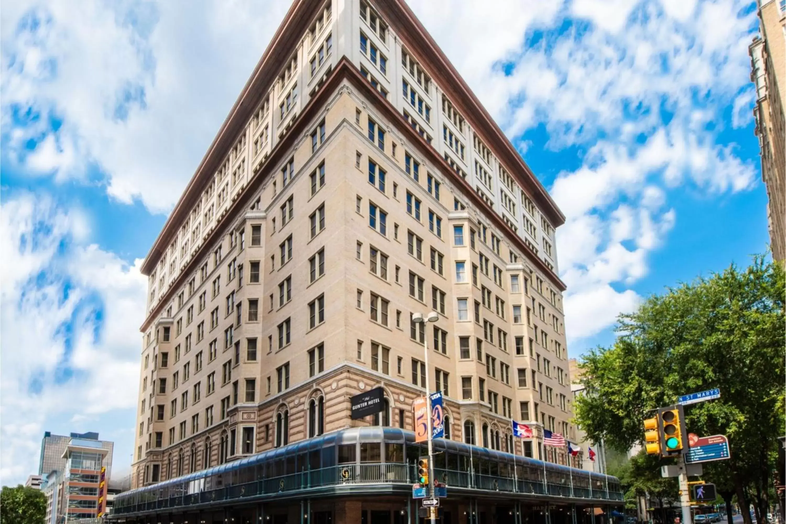 Property Building in The Gunter Hotel