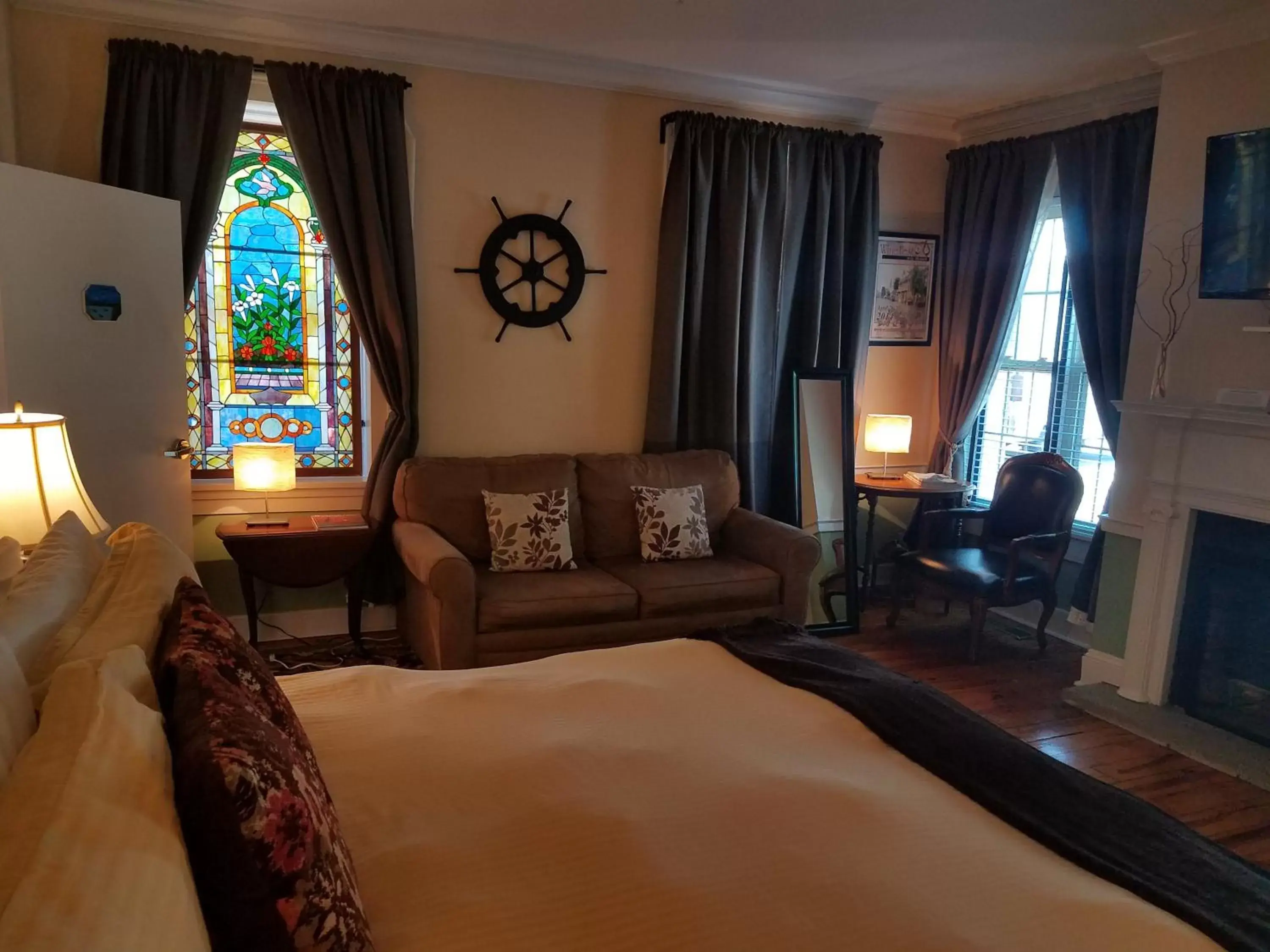 King Room in Old Brick Inn King Room in Old Brick Inn