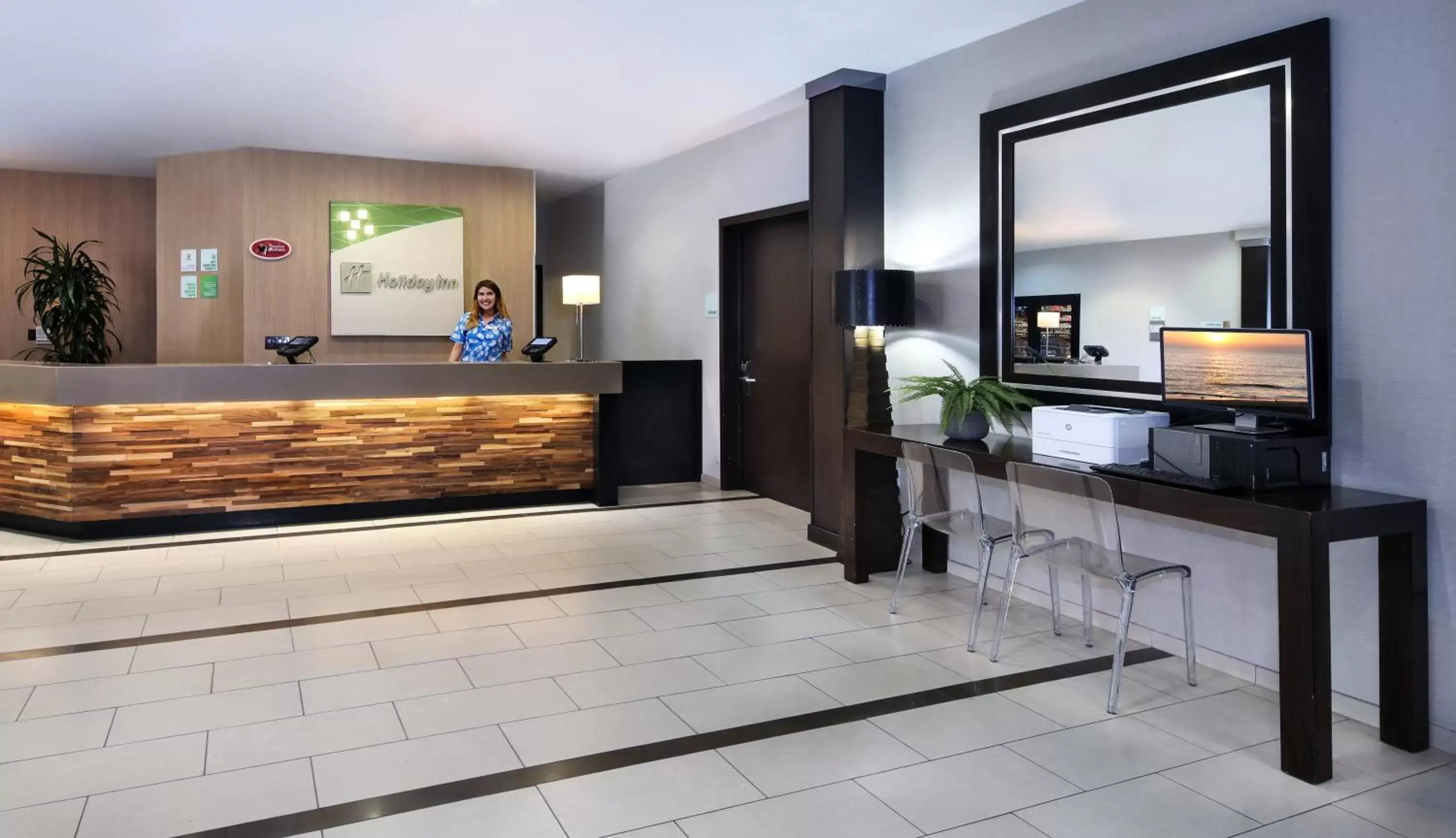 Lobby or reception, Lobby/Reception in Holiday Inn Hotel & Suites Anaheim, an IHG Hotel