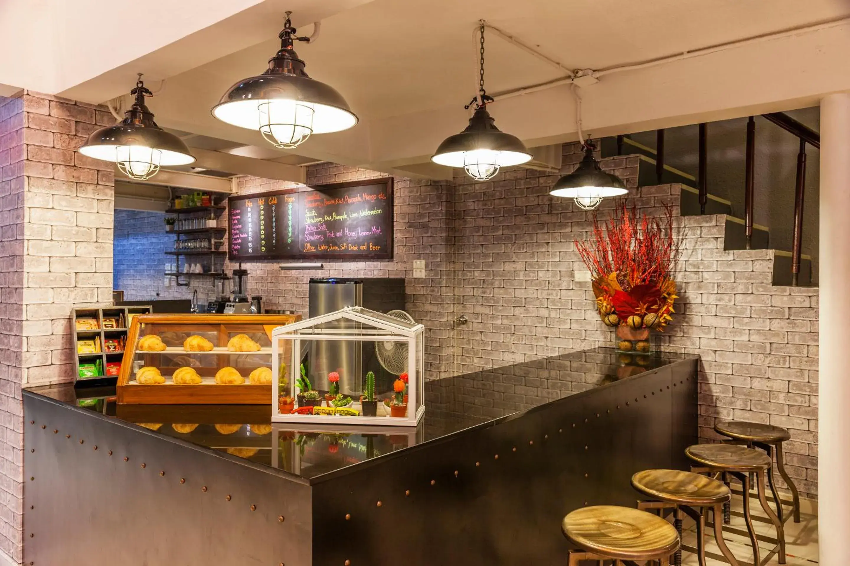 Food in At Hua Lamphong Hotel Food in At Hua Lamphong Hotel