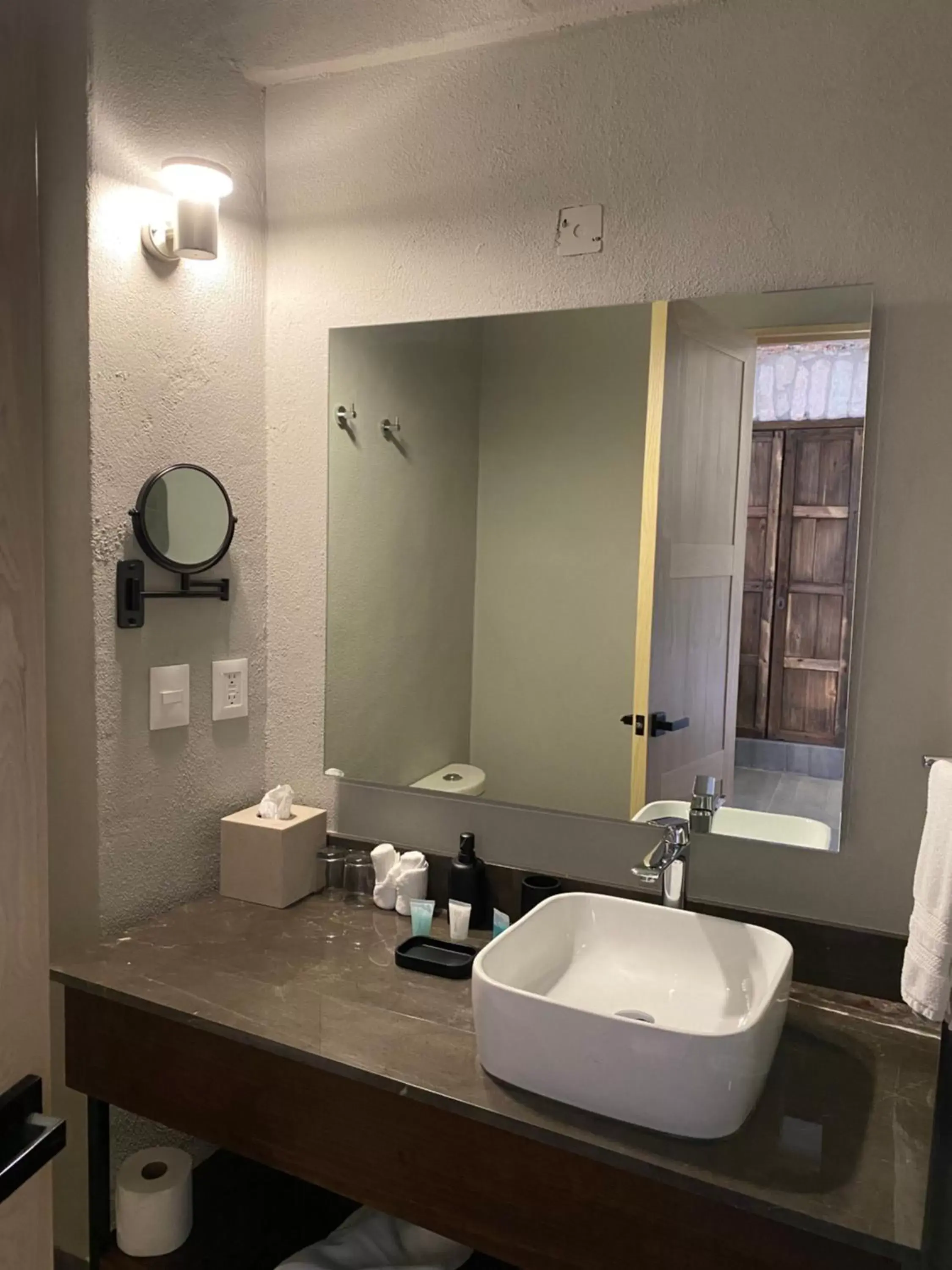 Bathroom in Hotel Casa Once