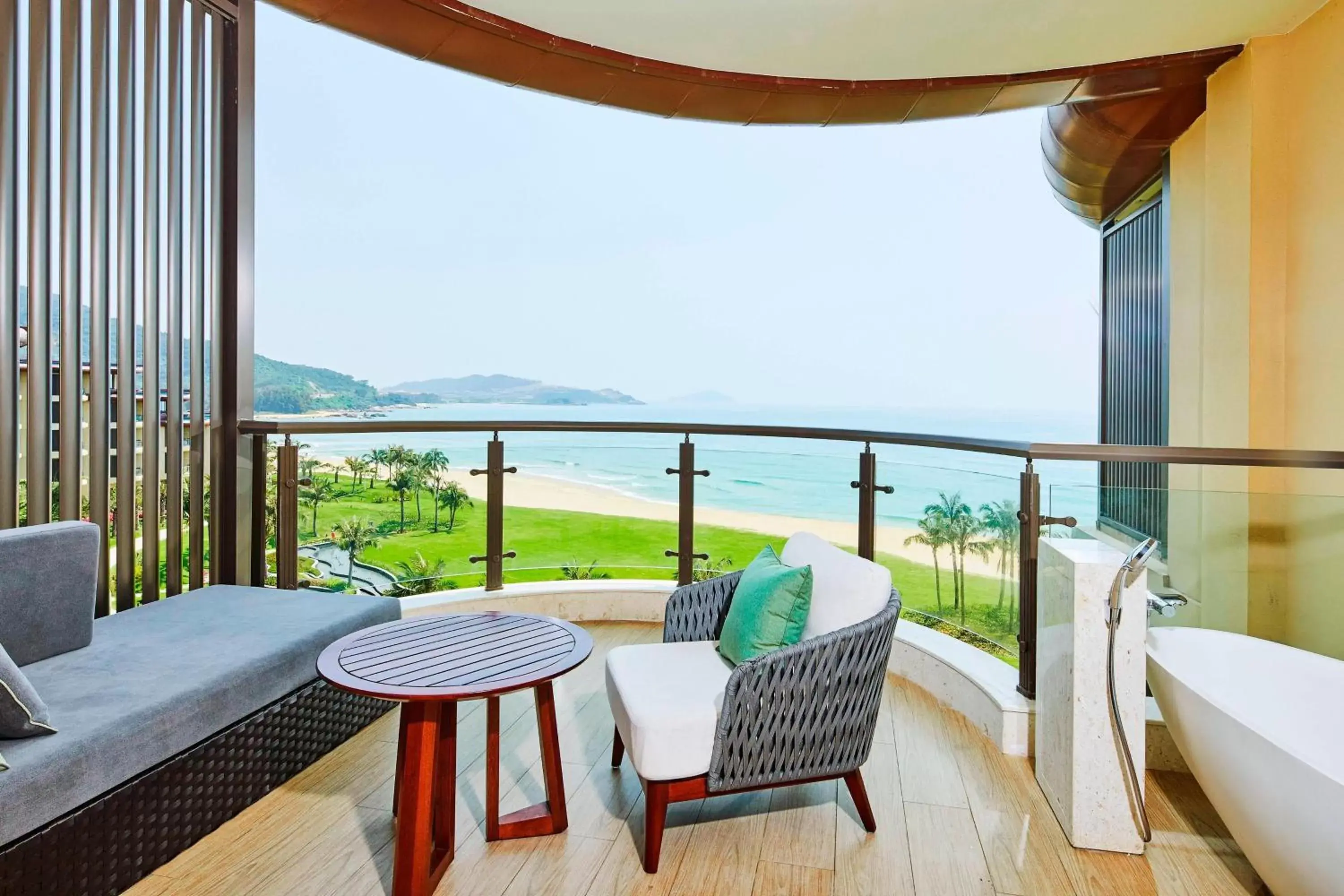 Photo of the whole room, Balcony/Terrace in The Westin Shimei Bay Resort