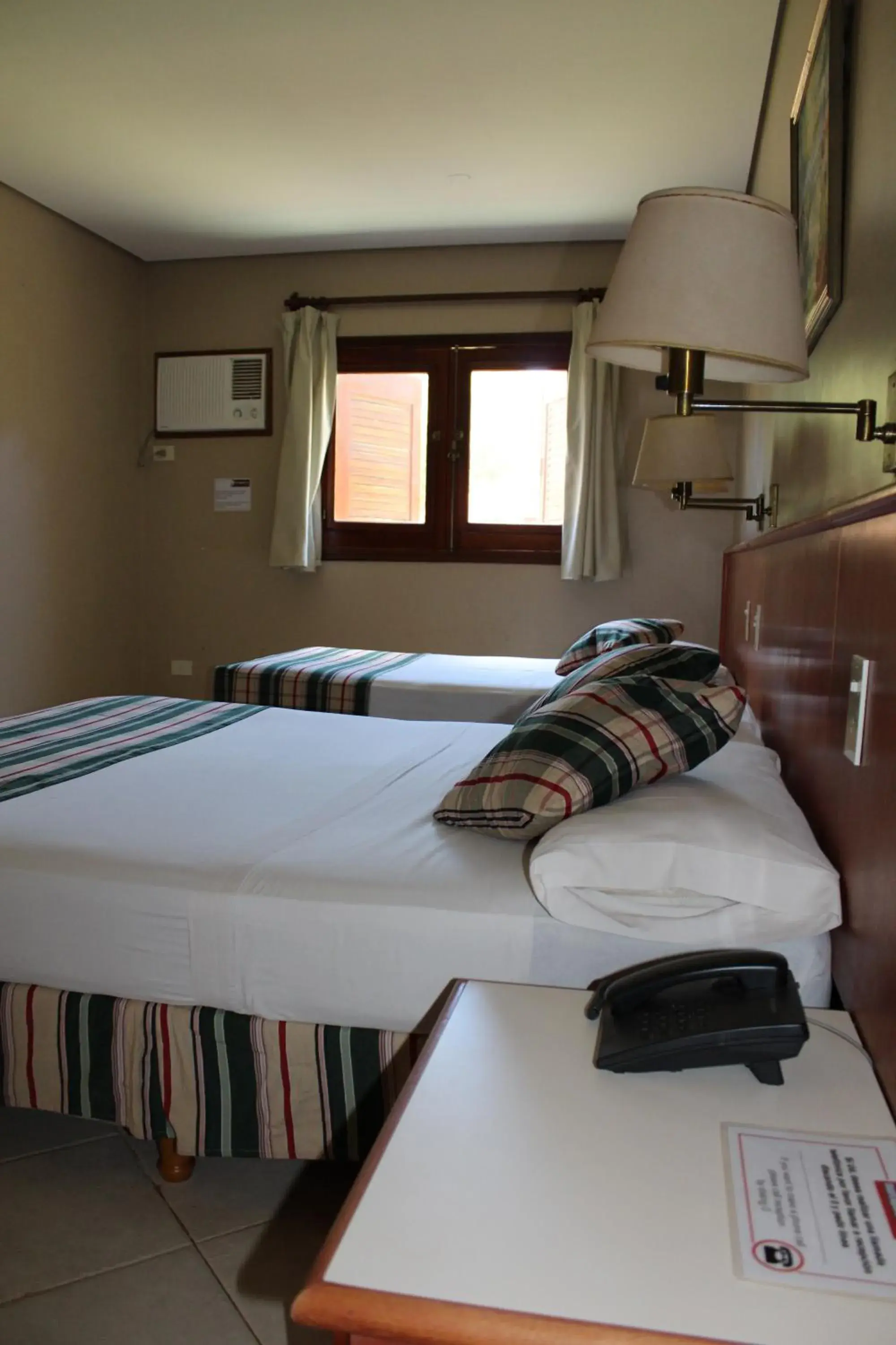 Photo of the whole room, Bed in Marcopolo Suites Iguazu