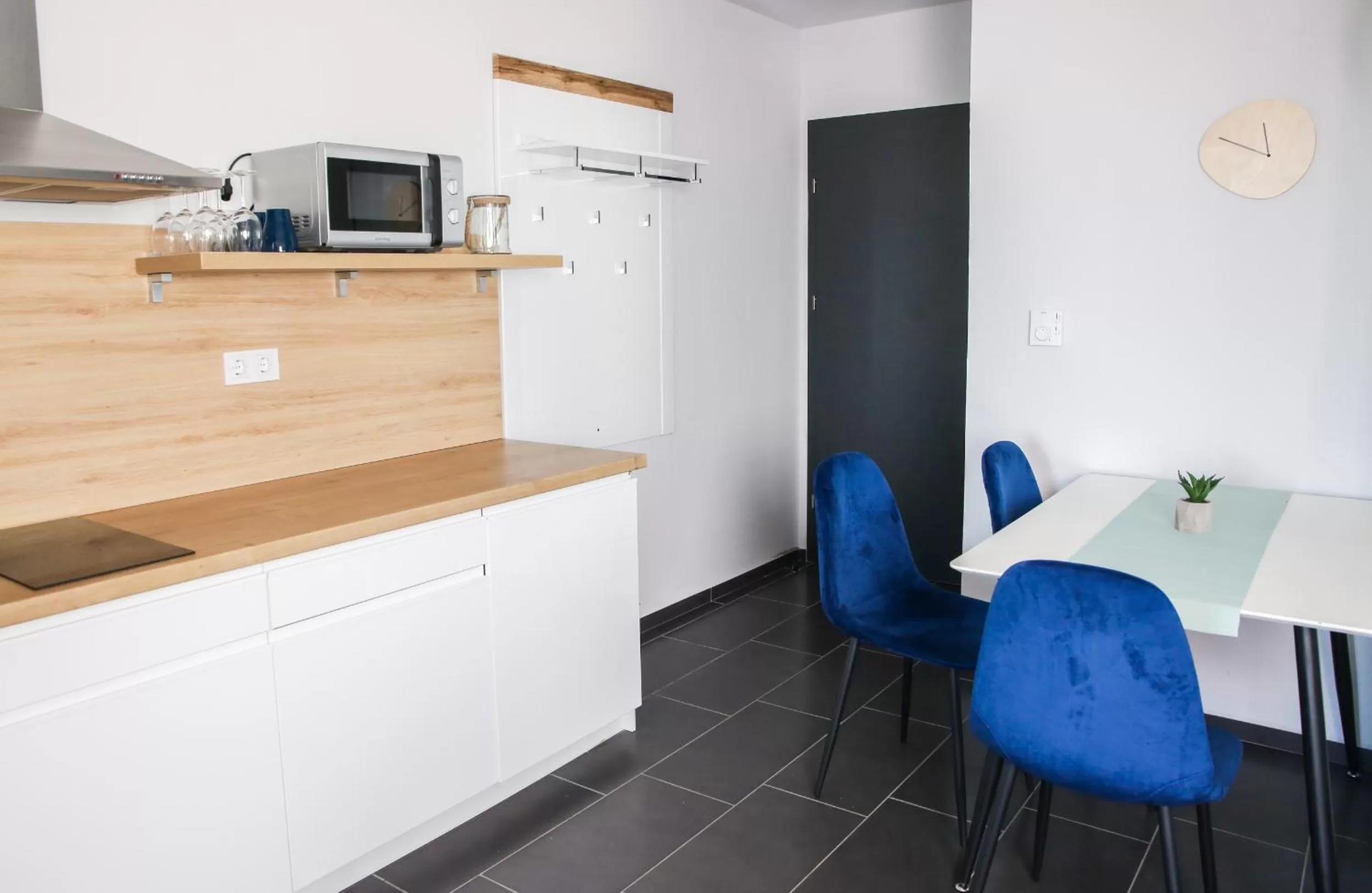 Deluxe Apartment in Balkon Apartmanház Panzió