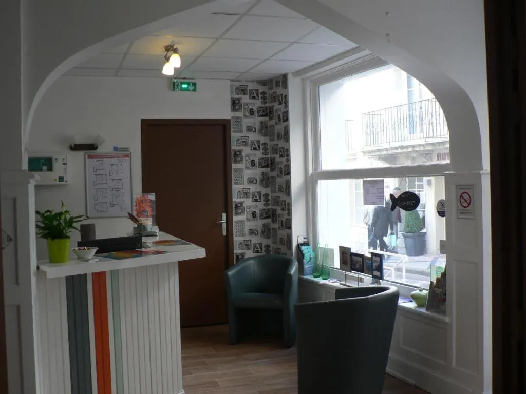 Lobby or reception in Hôtel Les Alizés