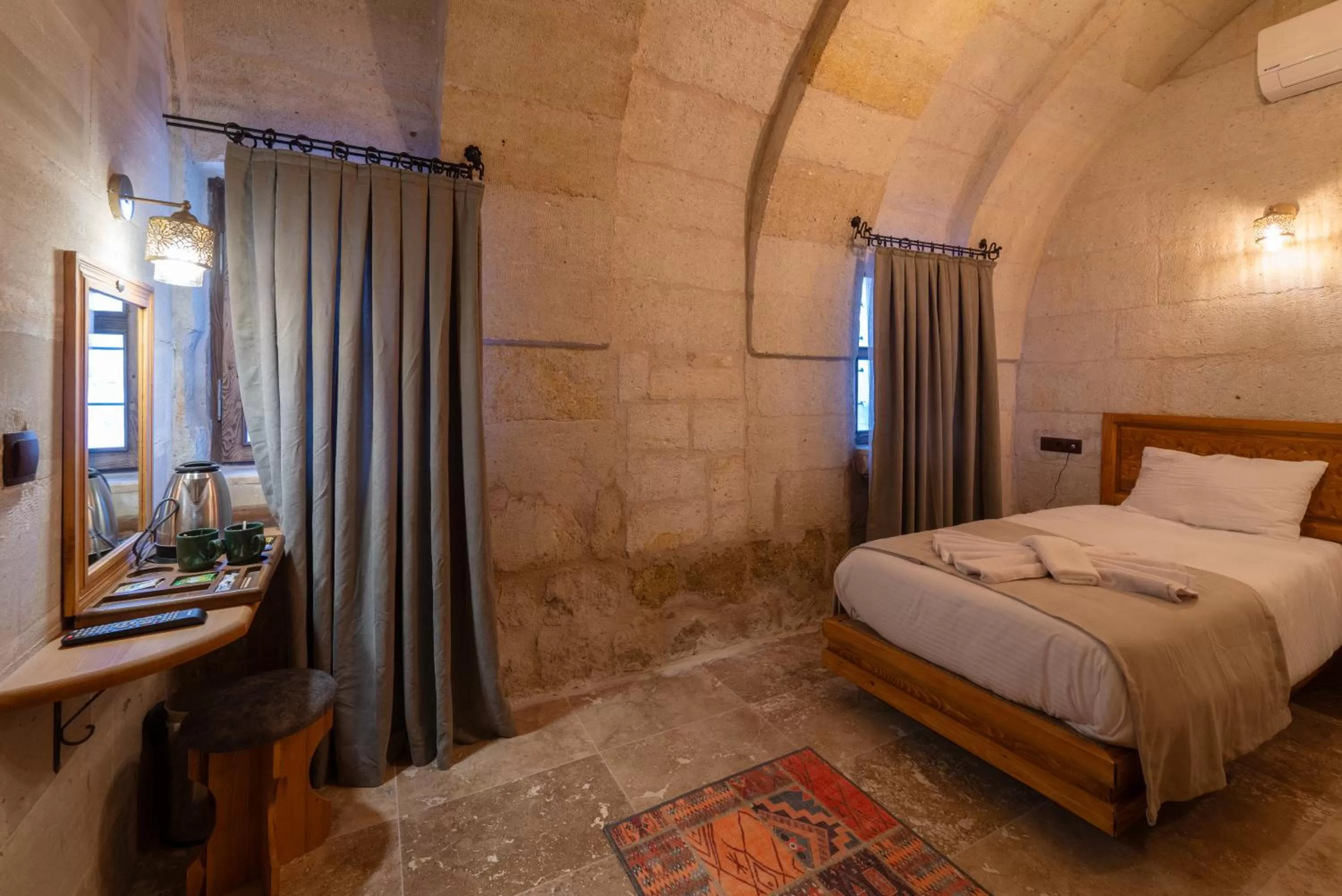 Bedroom, Bed in Göreme Escape Cave