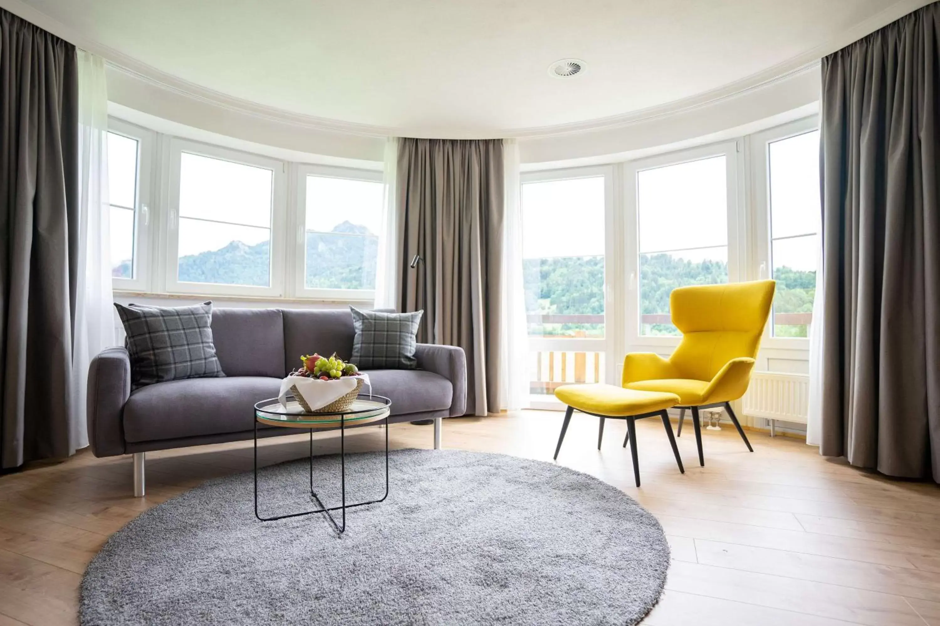 Bedroom, Seating Area in Best Western Plus Hotel Alpenhof