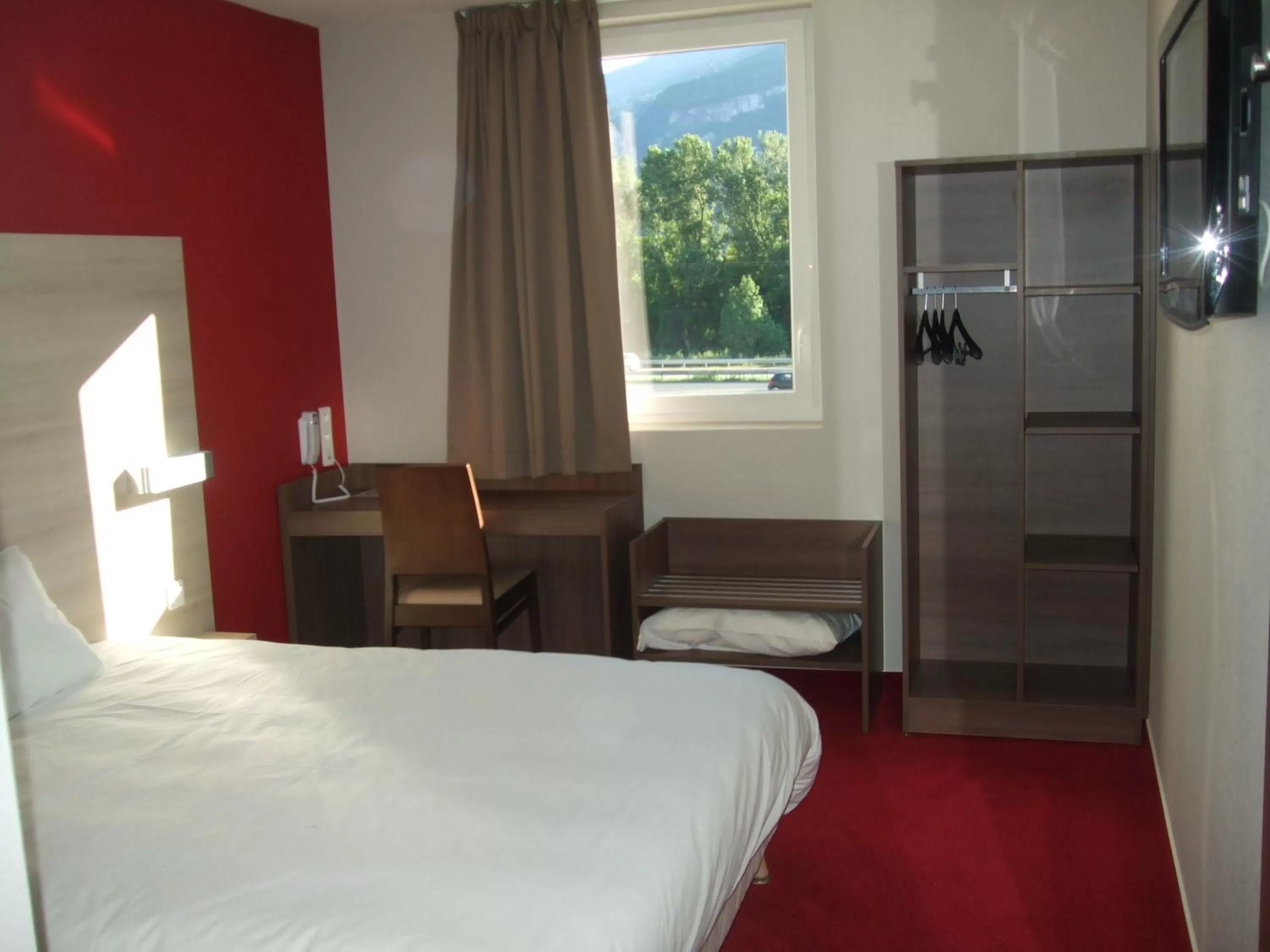 Family Room in Ekho Hotel Grenoble Nord Saint Egrève