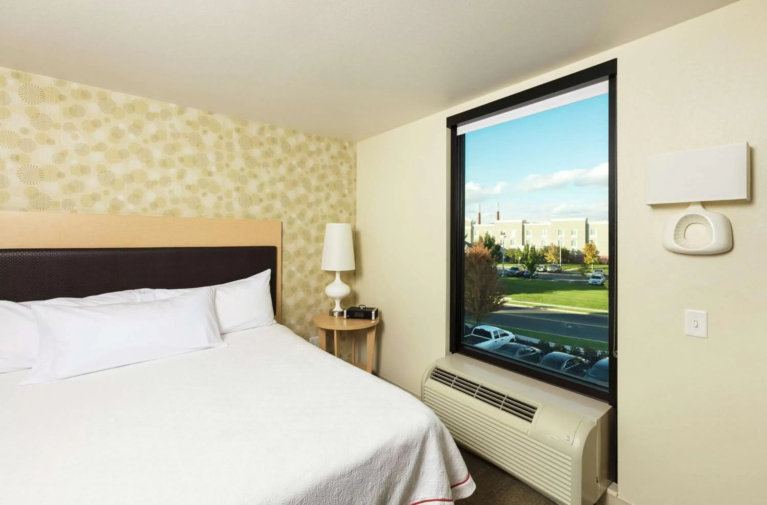 Bed in Home2 Suites by Hilton Salt Lake City/Layton Bed in Home2 Suites by Hilton Salt Lake City/Layton