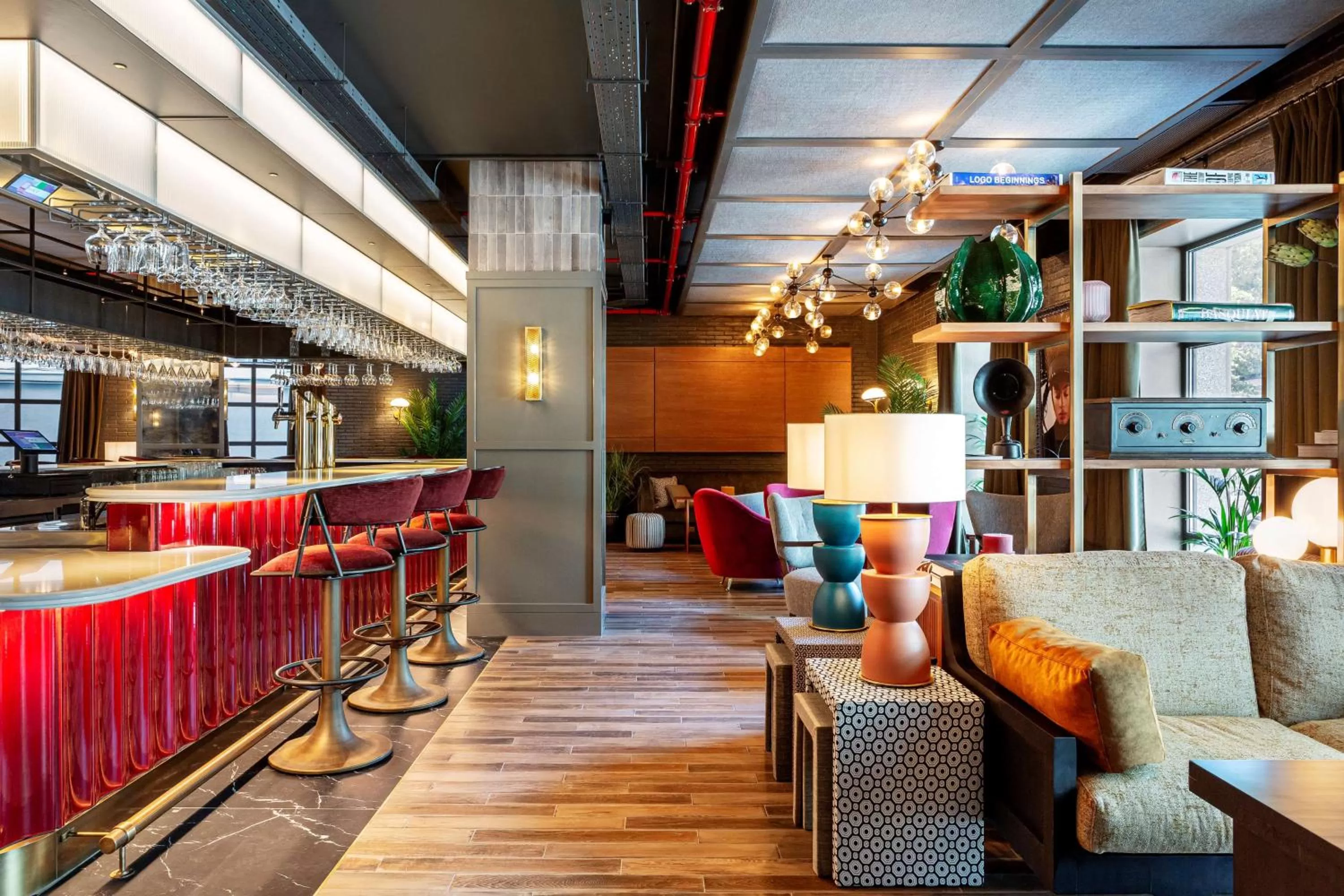 Lounge or bar in Radisson RED Madrid