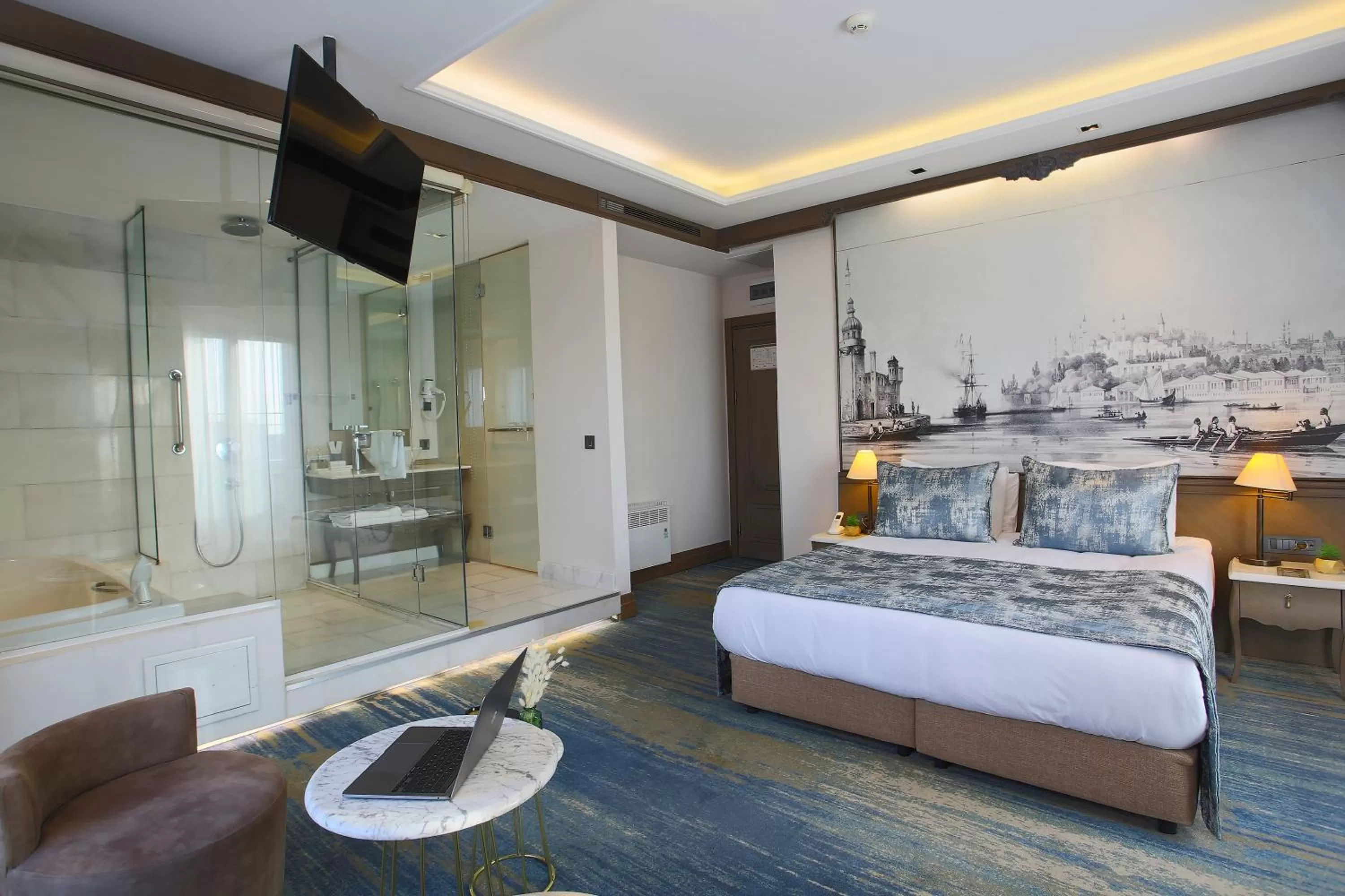 Sea view, Bed in Pierre Loti Hotel Old City- Special Category