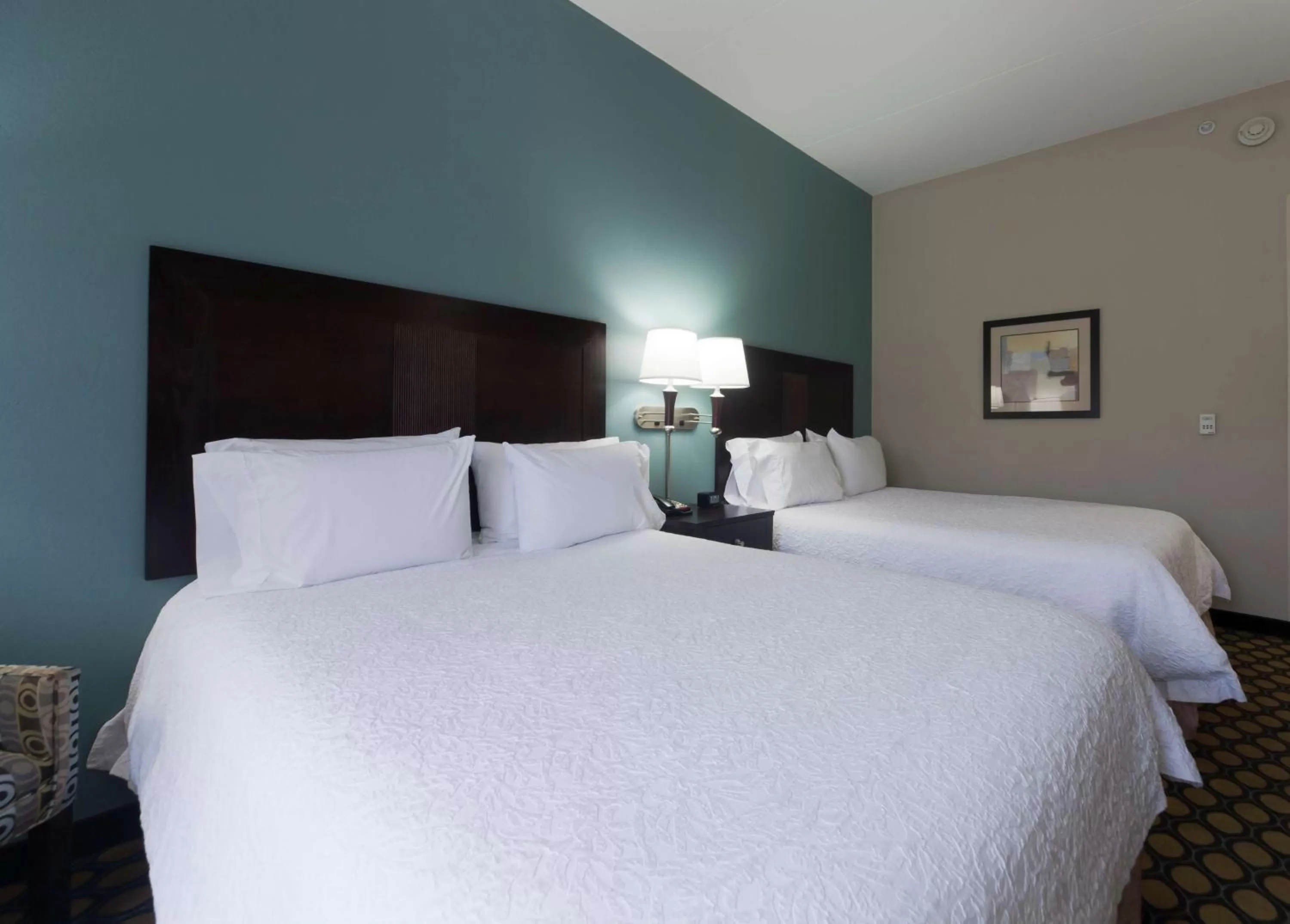 Bed in Hampton Inn North Brunswick NJ