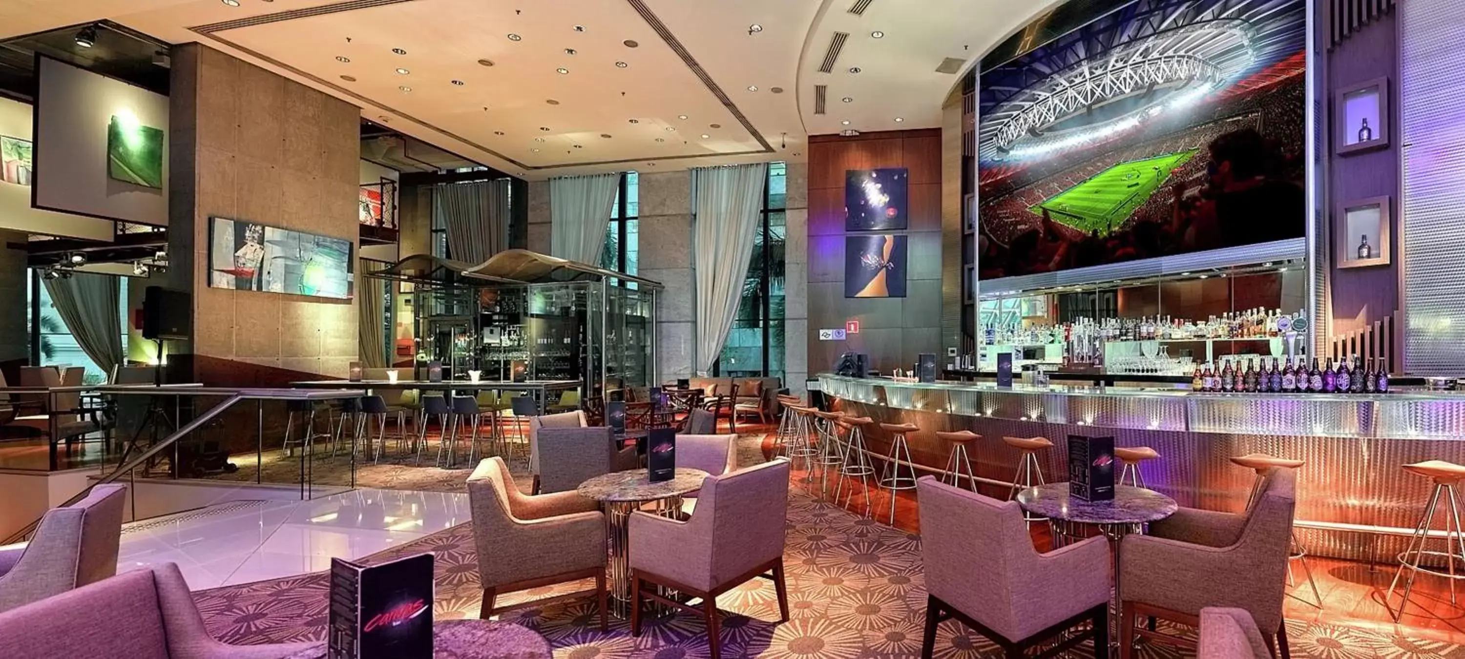 Lounge or bar, Restaurant/Places to Eat in Hilton Sao Paulo Morumbi