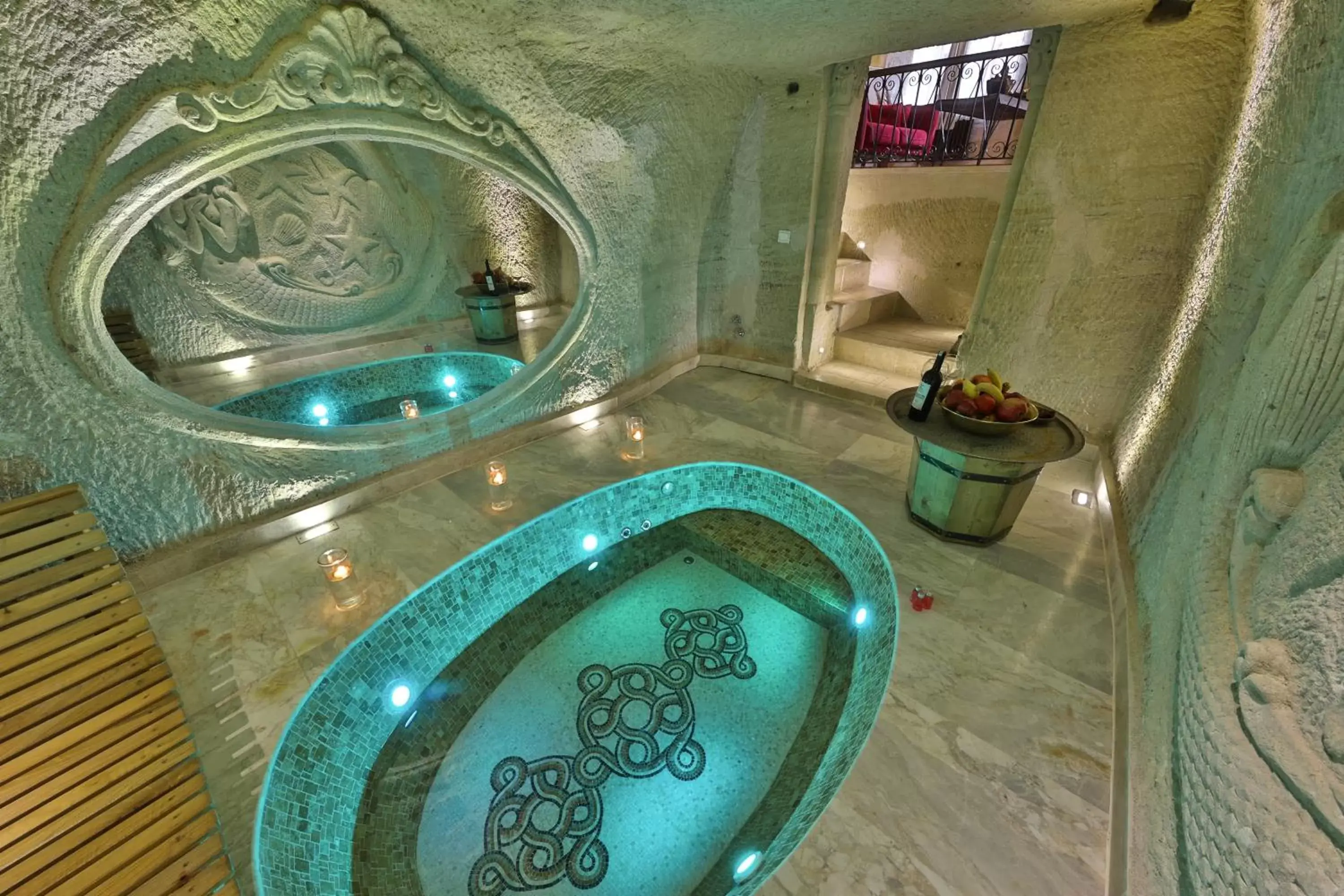 Swimming Pool in Divan Cave House