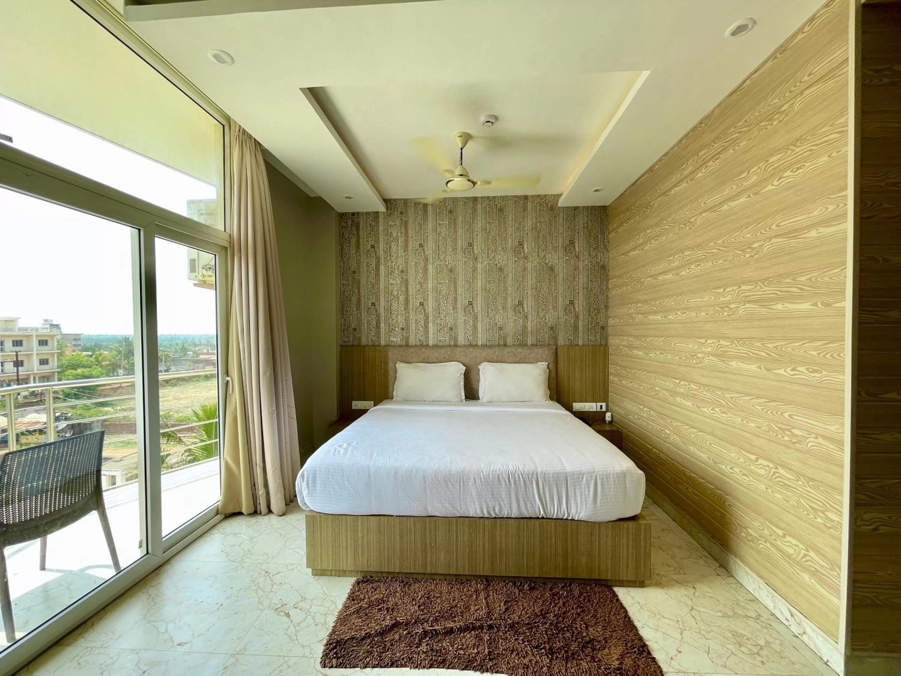 Bed in Hotel TBS sea view ! Puri