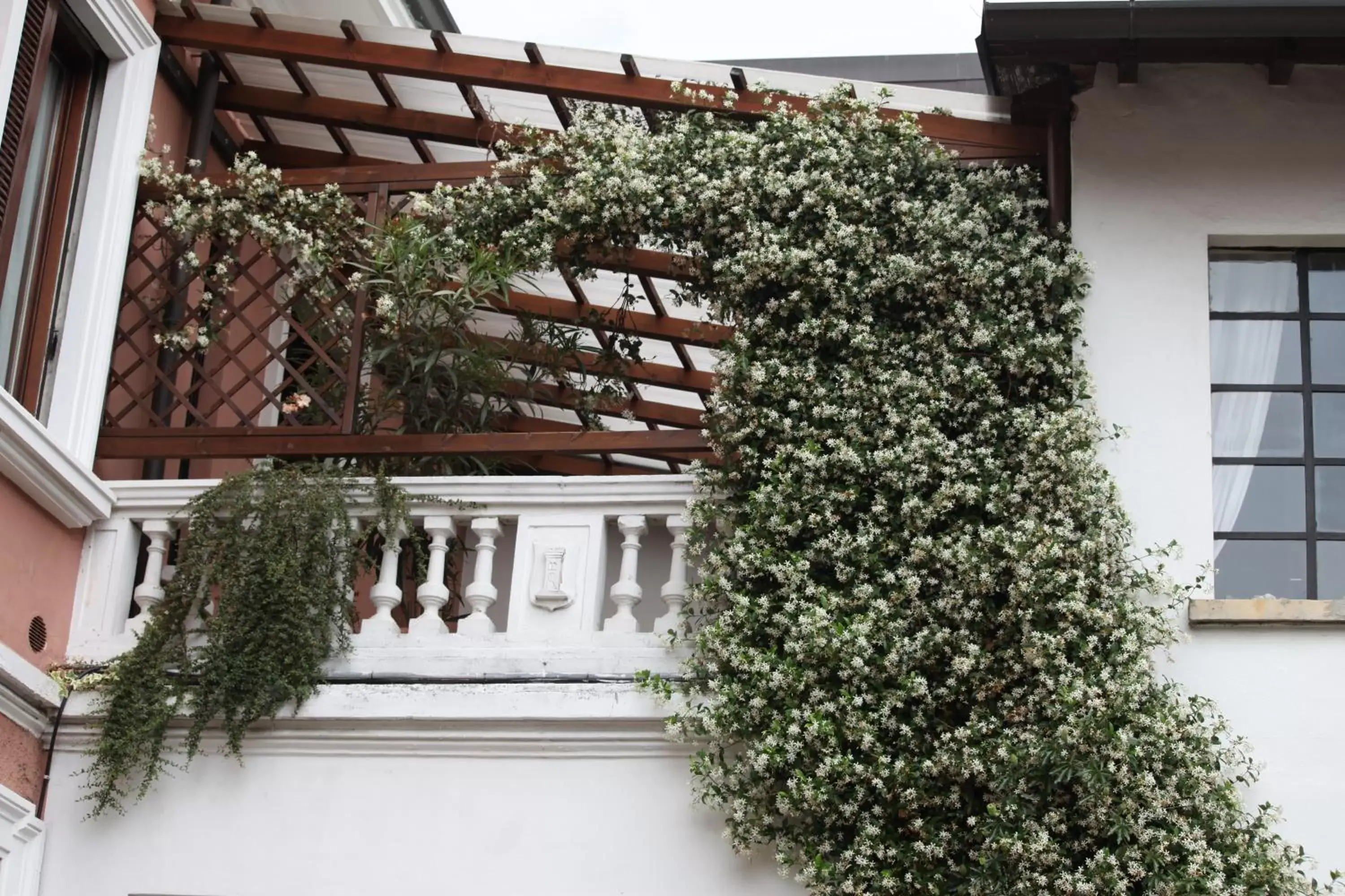 Spring, Property Building in Antica Corte Milanese