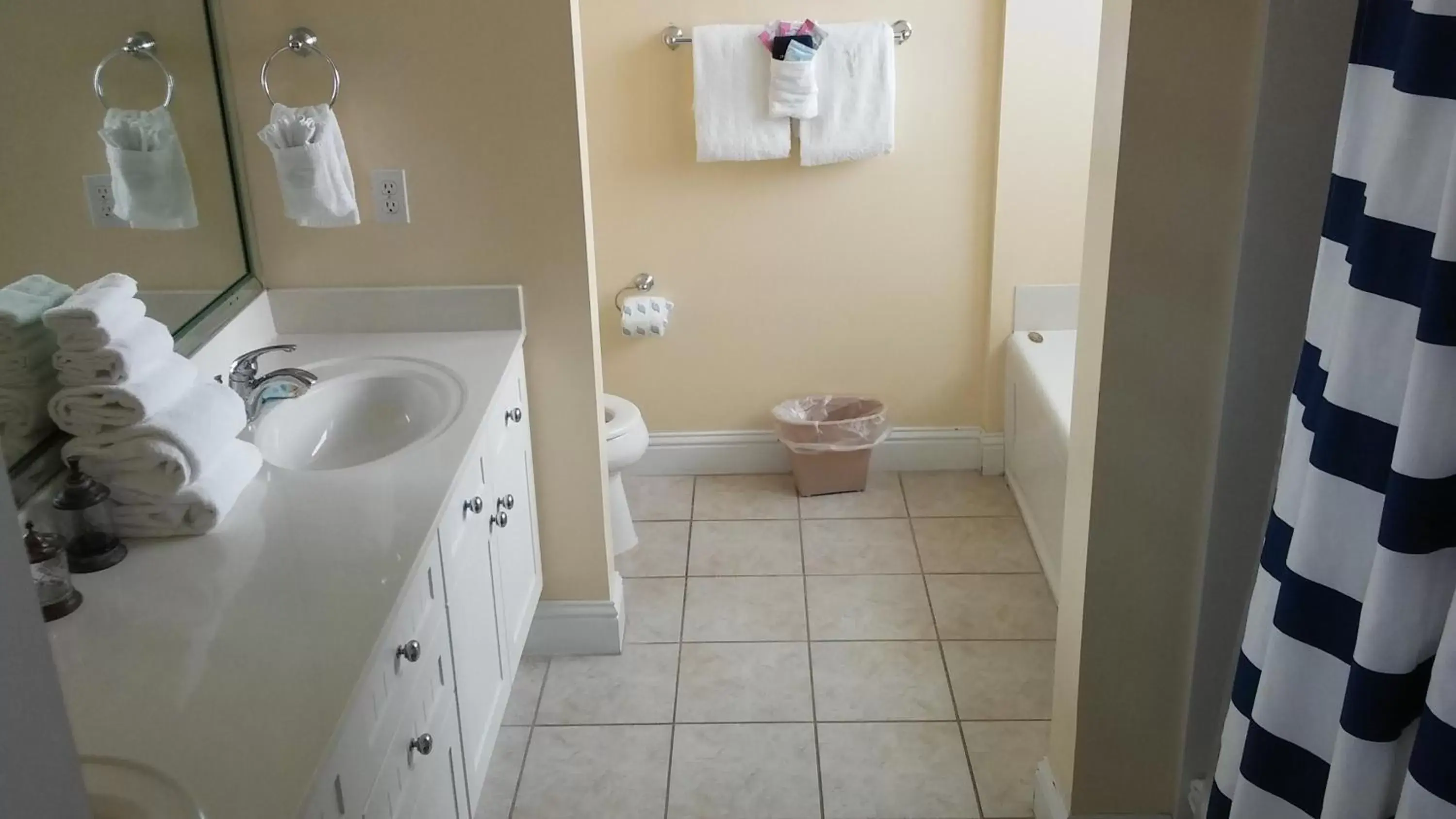 Bathroom in Pineapple Villas