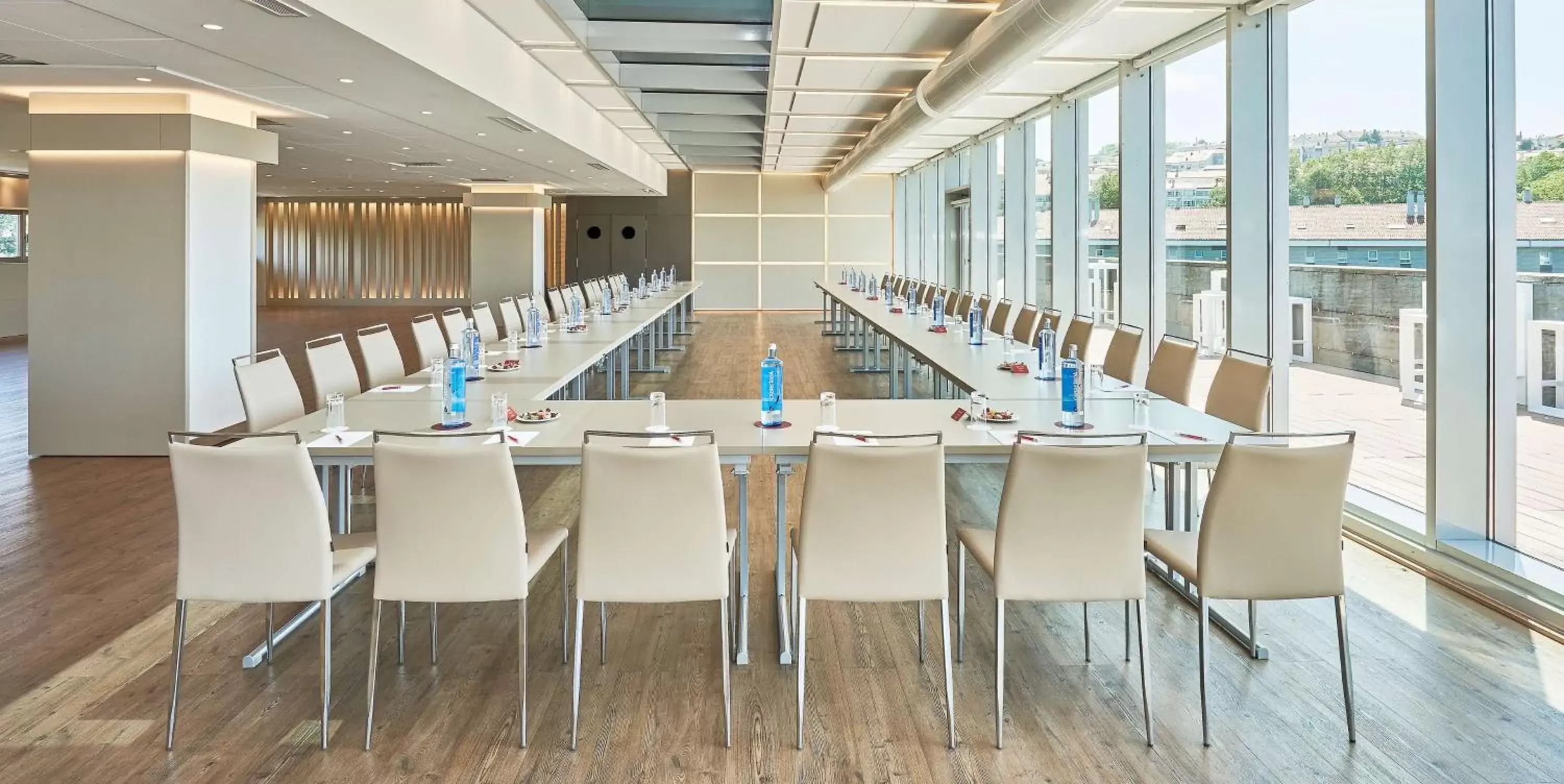 Meeting/conference room in NH Collection Santiago de Compostela