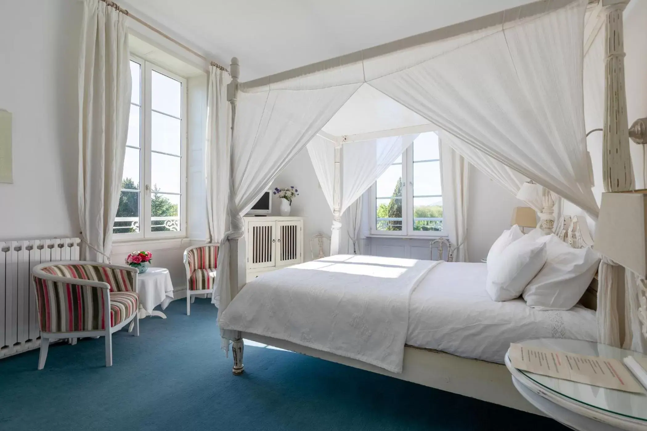 Bedroom, Bed in Domaine de Bassilour