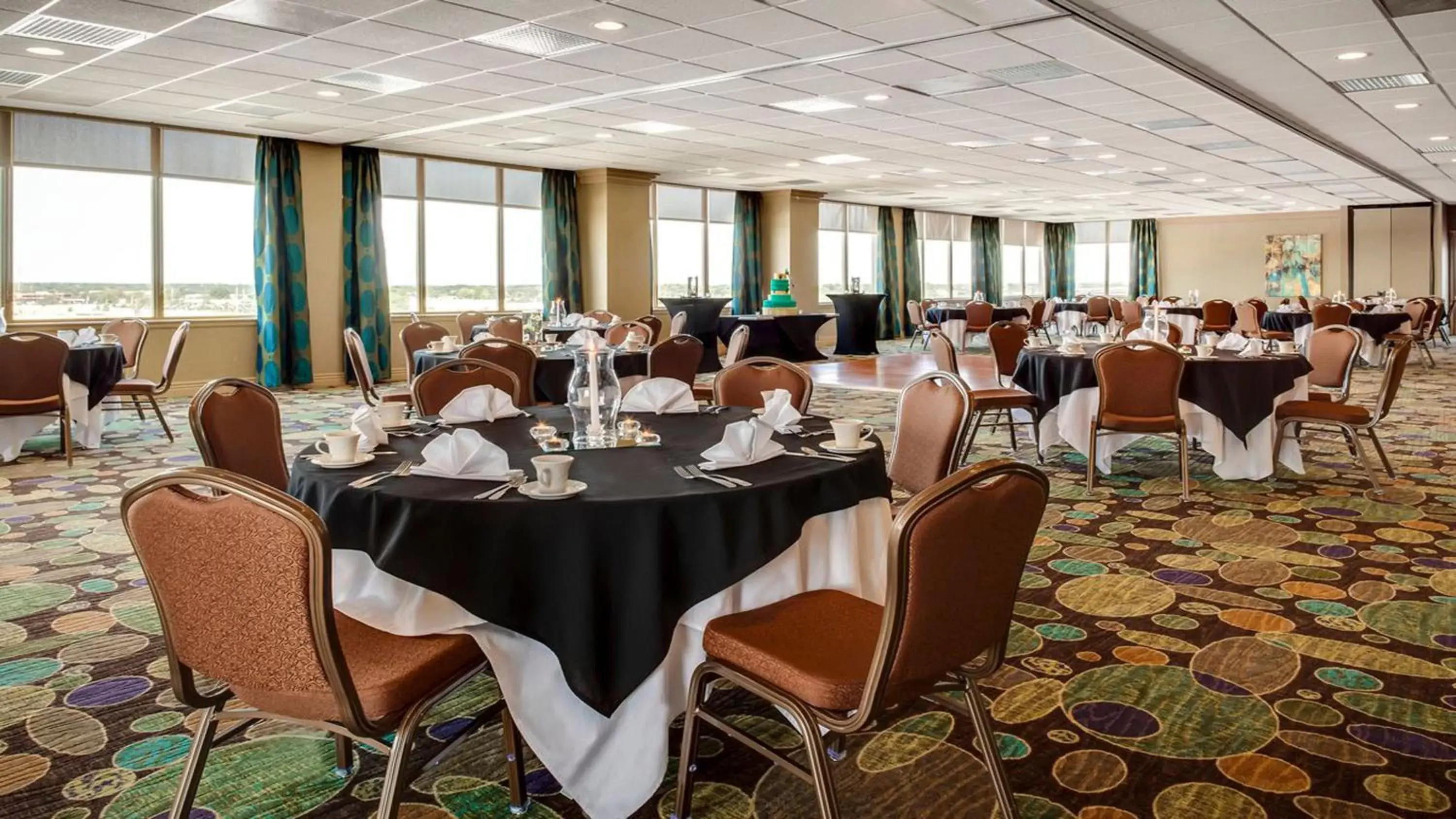 Banquet/Function facilities, Banquet Facilities in Holiday Inn Hotel & Suites Overland Park-West, an IHG Hotel