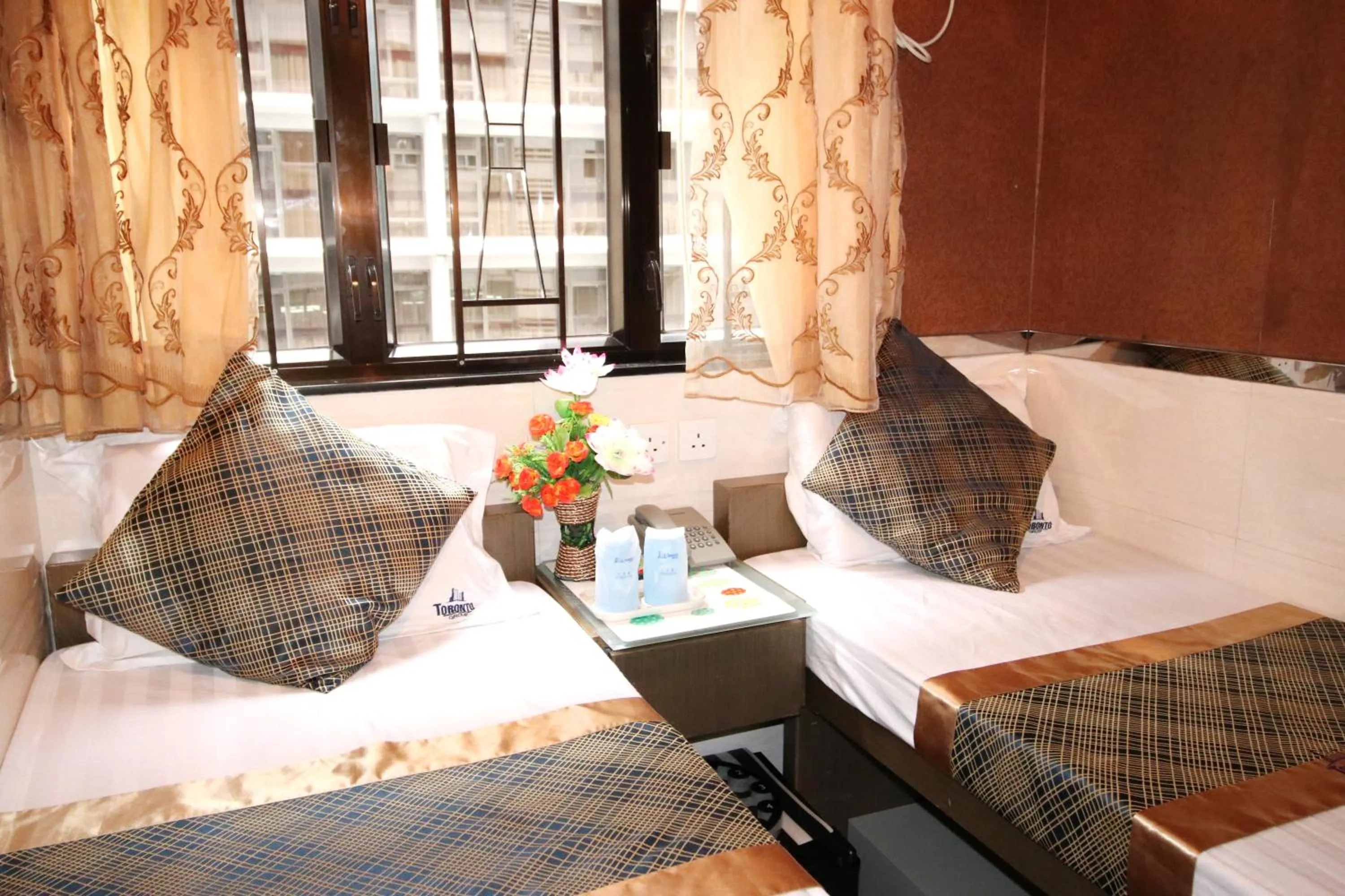 Photo of the whole room, Bed in Toronto Holidays