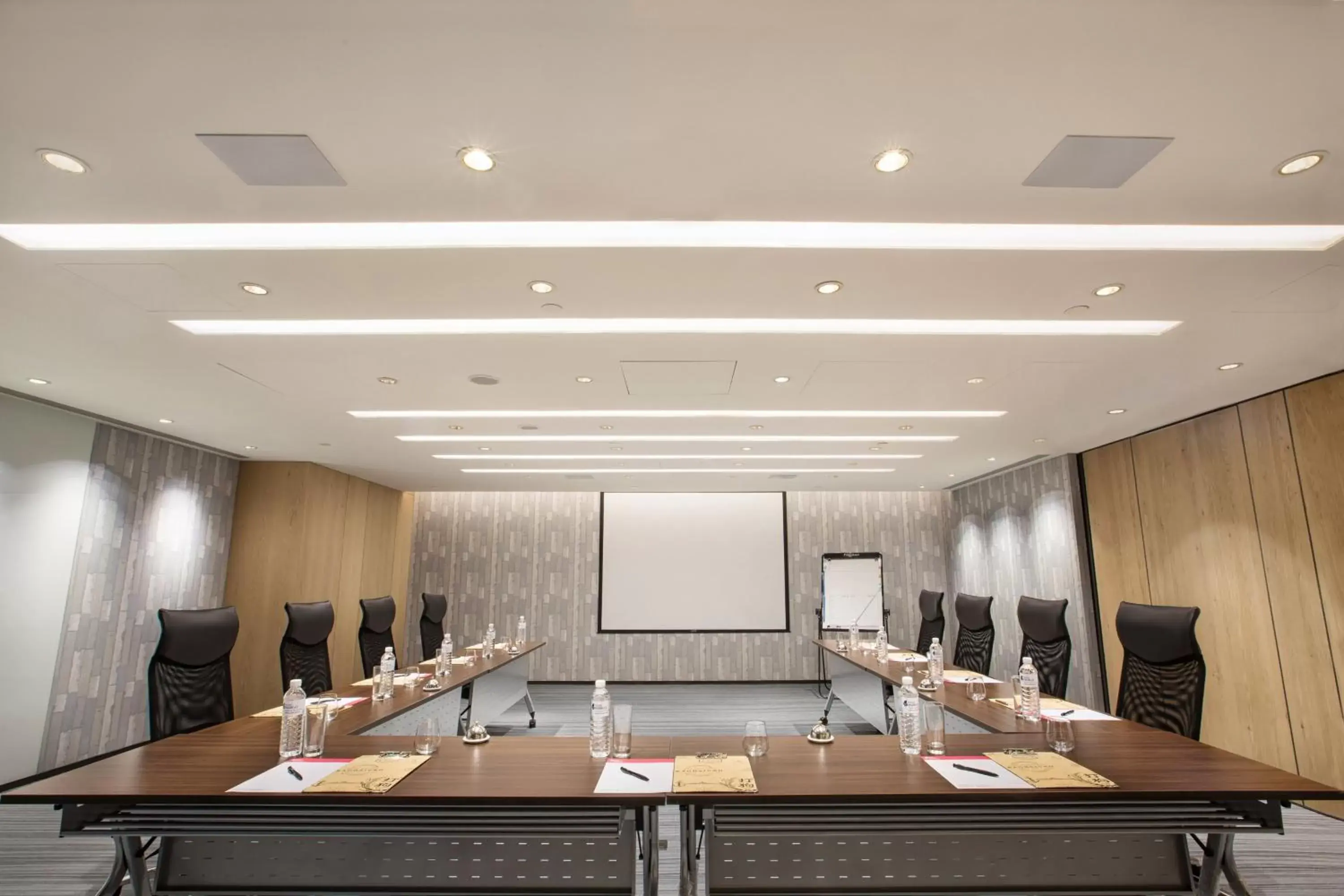 Meeting/conference room in Hotel Indigo Kaohsiung Central Park, an IHG Hotel