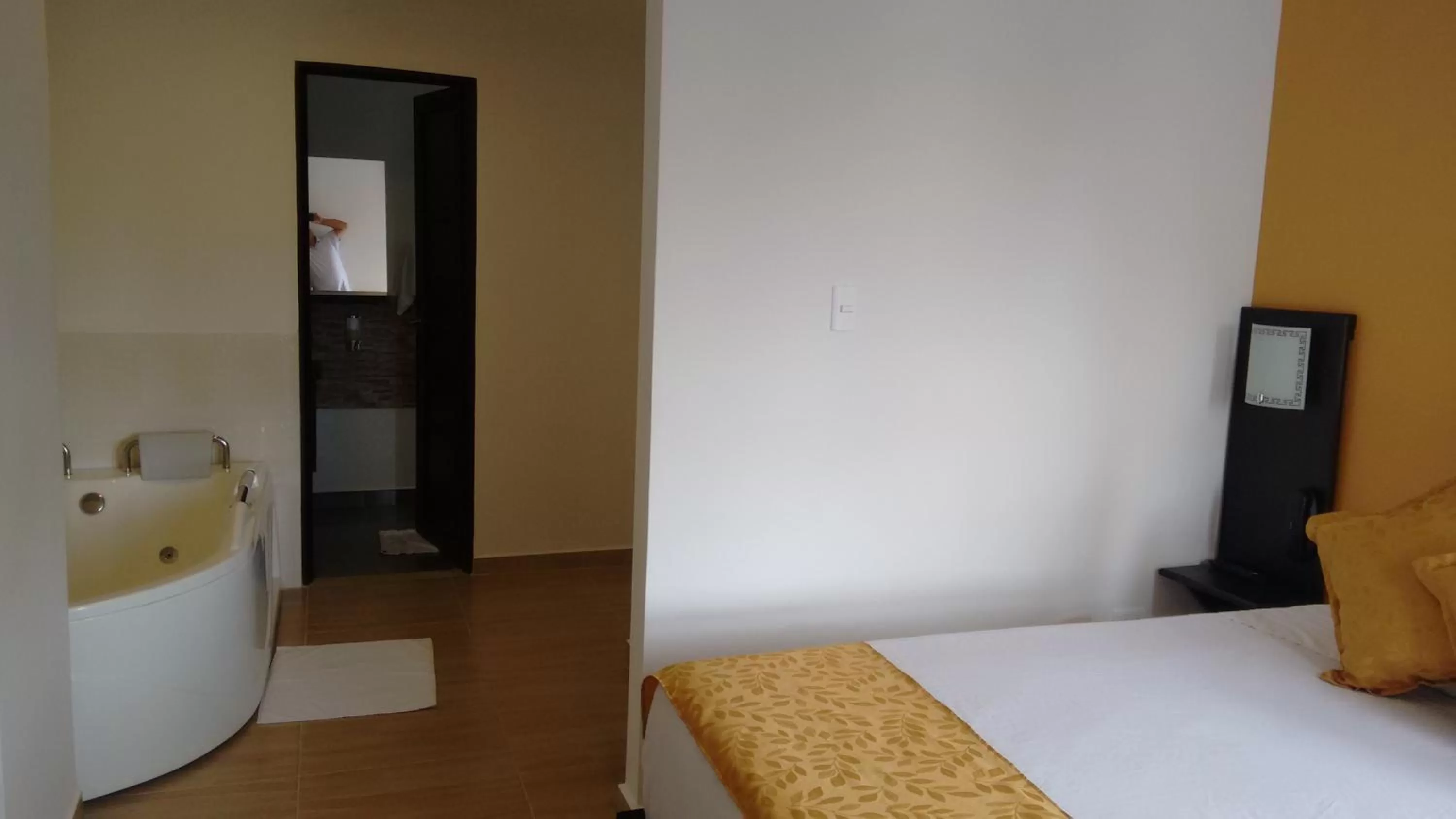 Bedroom, Bathroom in Hotel Anzea