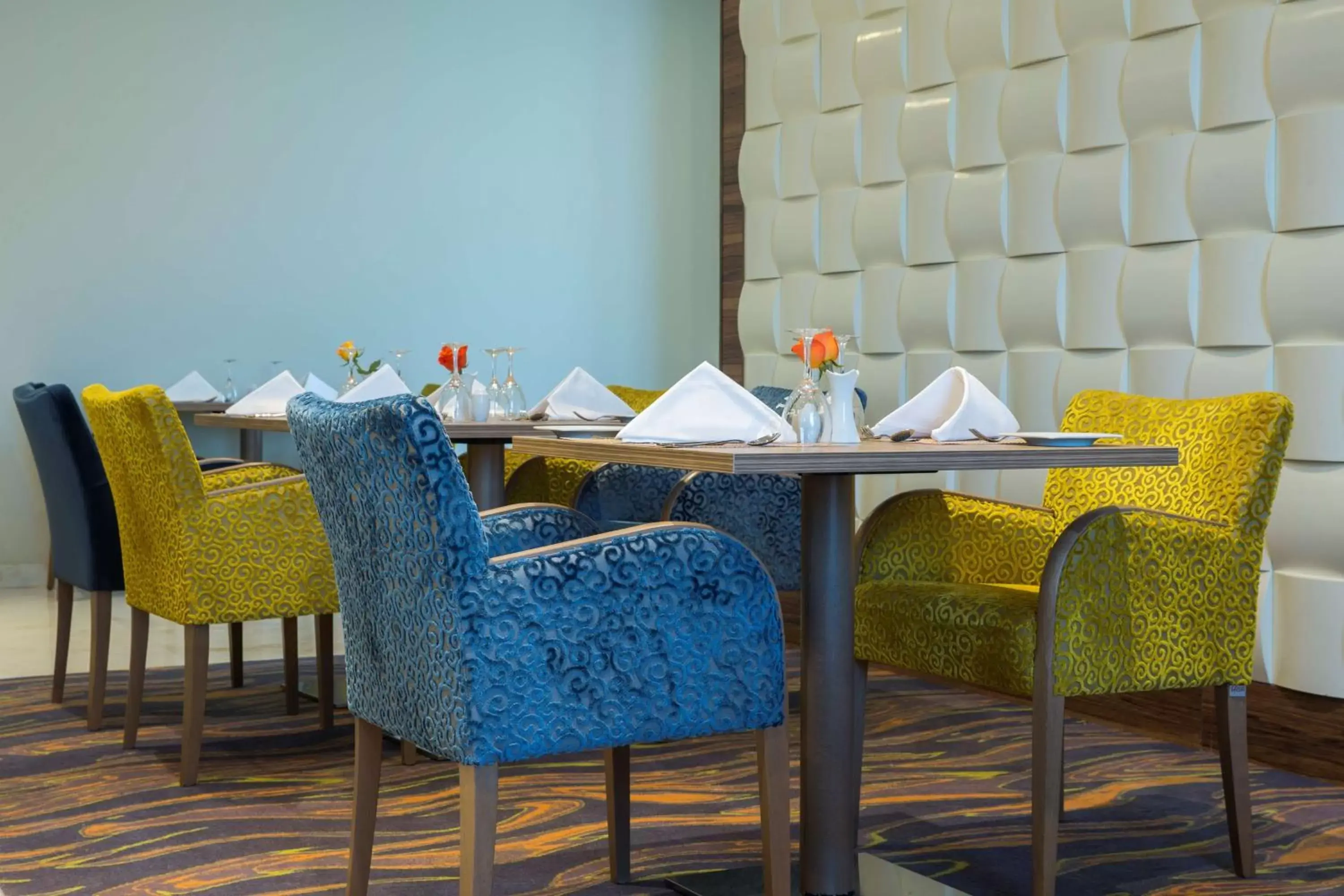 Restaurant/places to eat in Radisson Blu Plaza Jeddah Restaurant/places to eat in Radisson Blu Plaza Jeddah