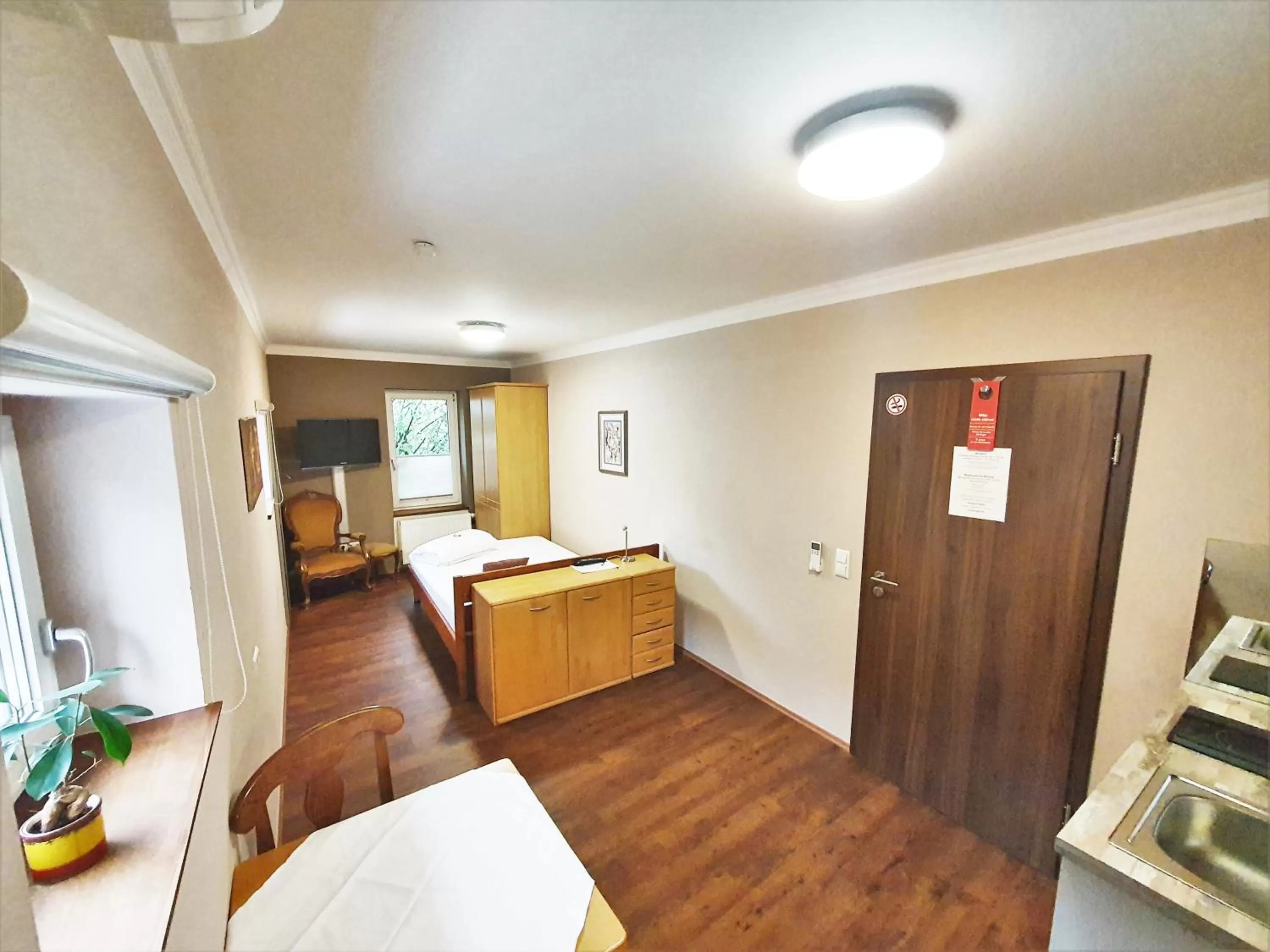 Photo of the whole room, Bed in Burgers Hotel