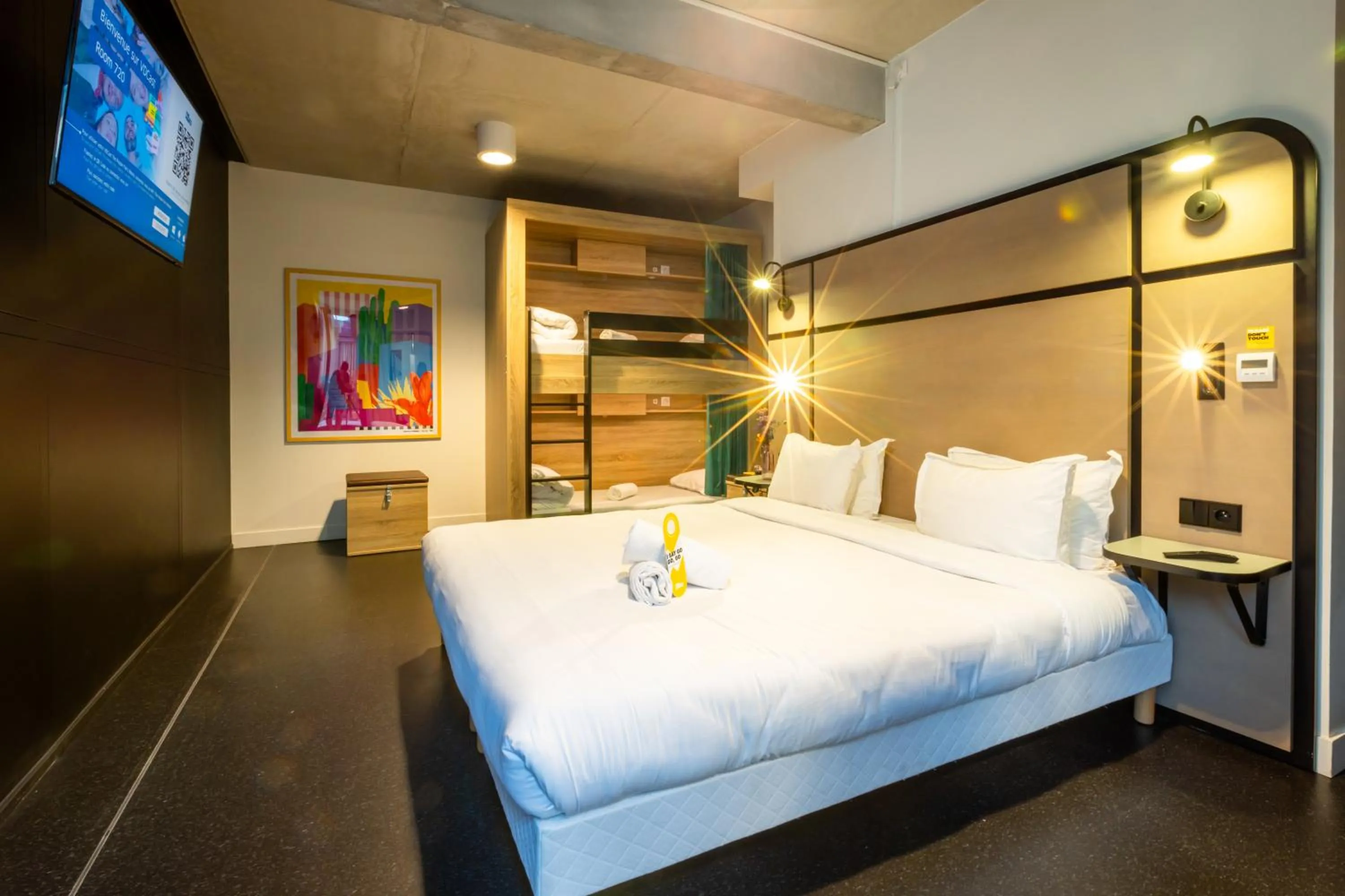 Bed in The People - Paris Marais