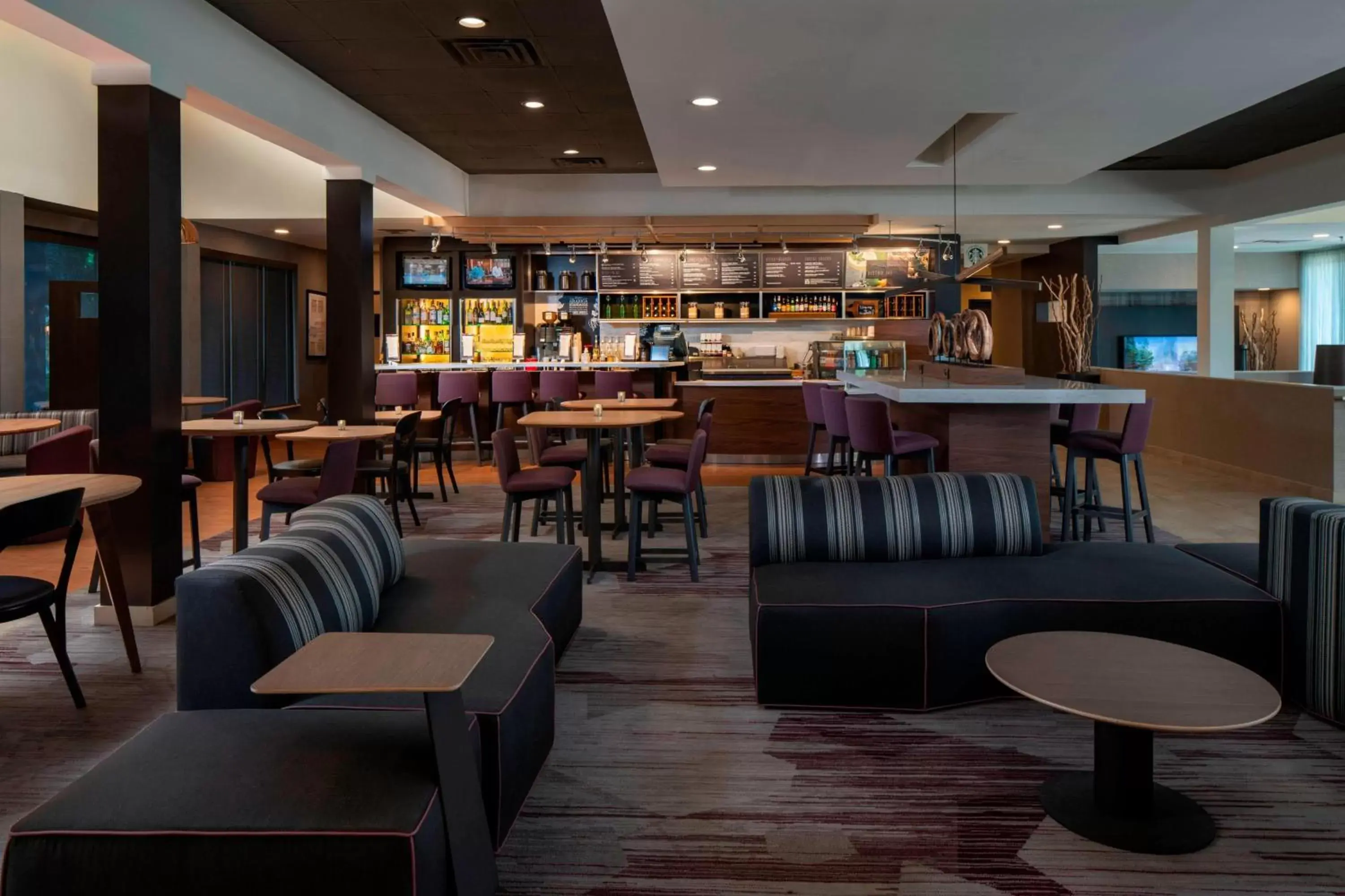 Restaurant/places to eat, Lounge/Bar in Courtyard by Marriott Nashville Brentwood