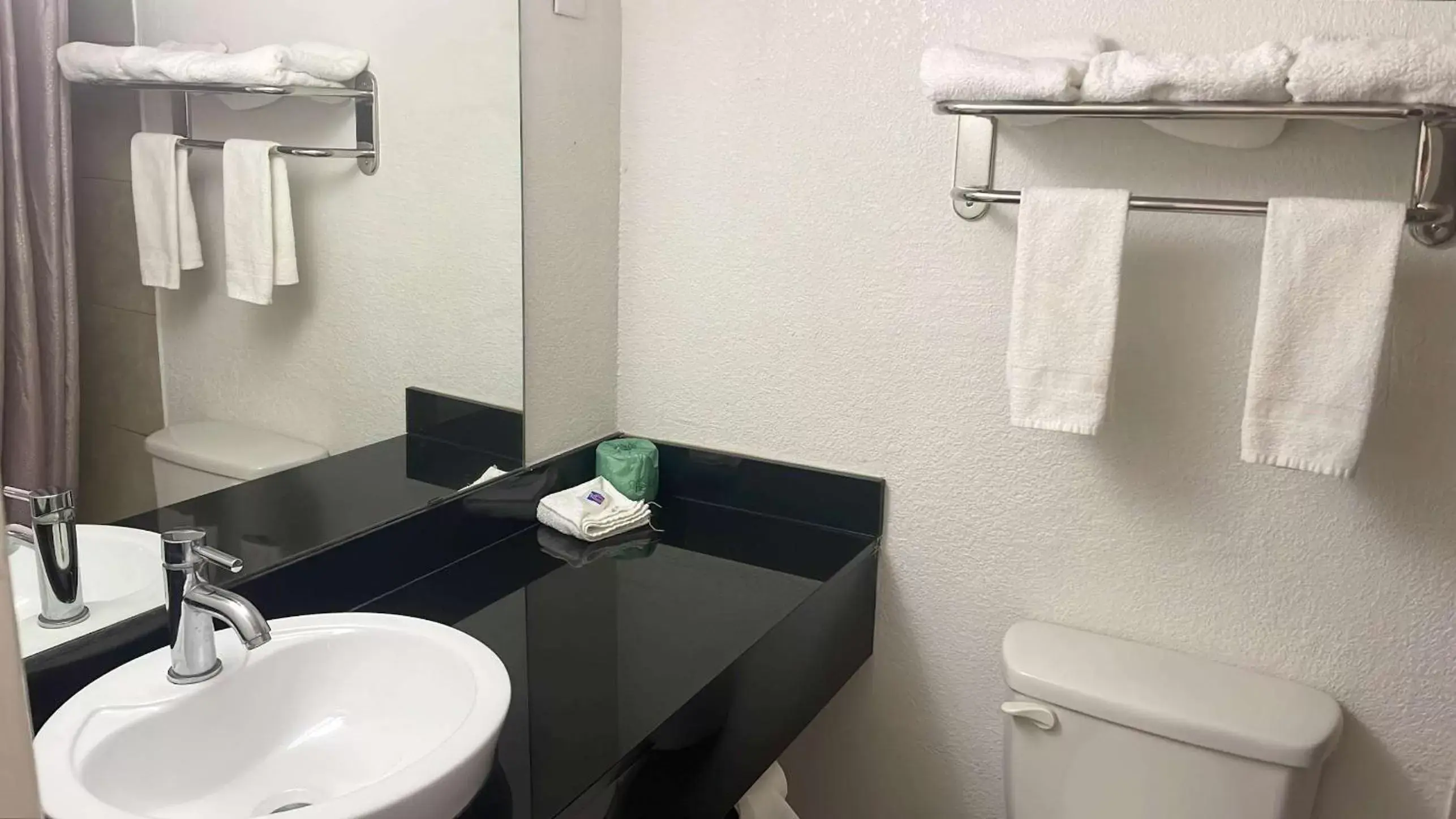 Bathroom in Motel 6-Wichita Falls, TX - North