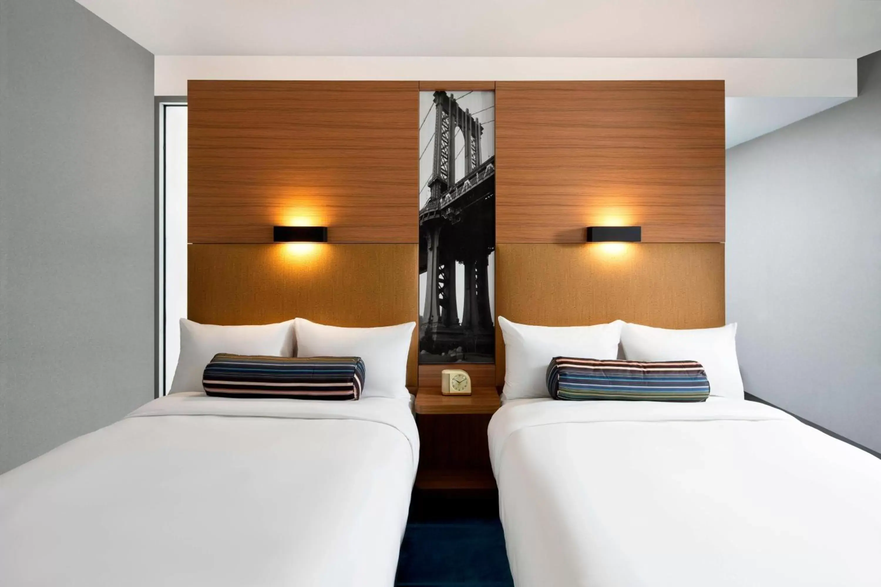 Photo of the whole room, Bed in Aloft Brooklyn