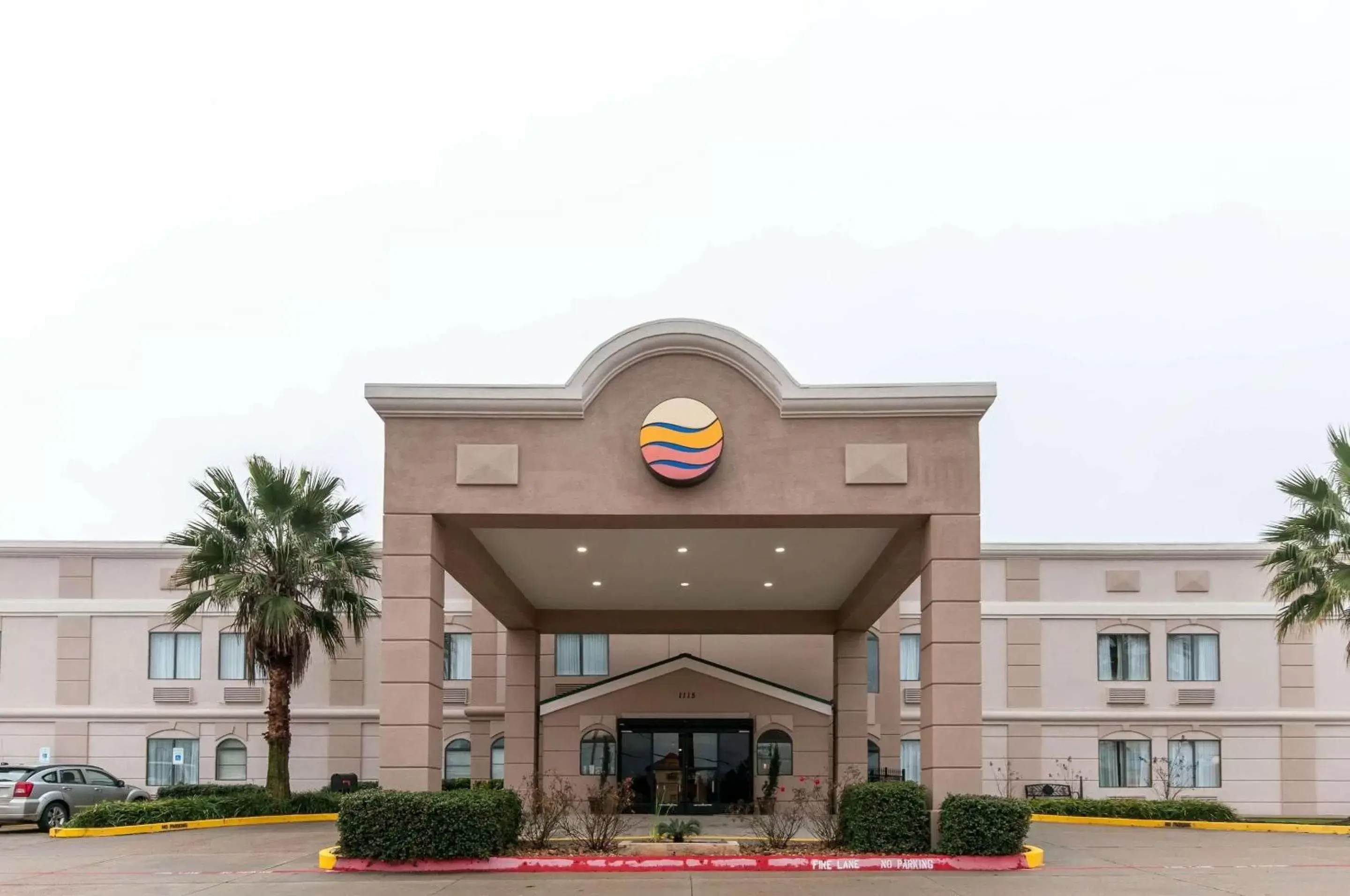 Property Building in Comfort Inn Conroe