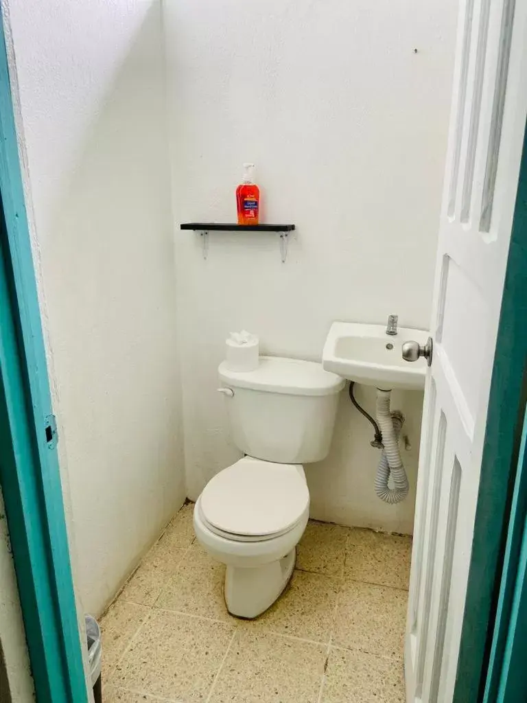 Bathroom in Hotel Adventure Lodge