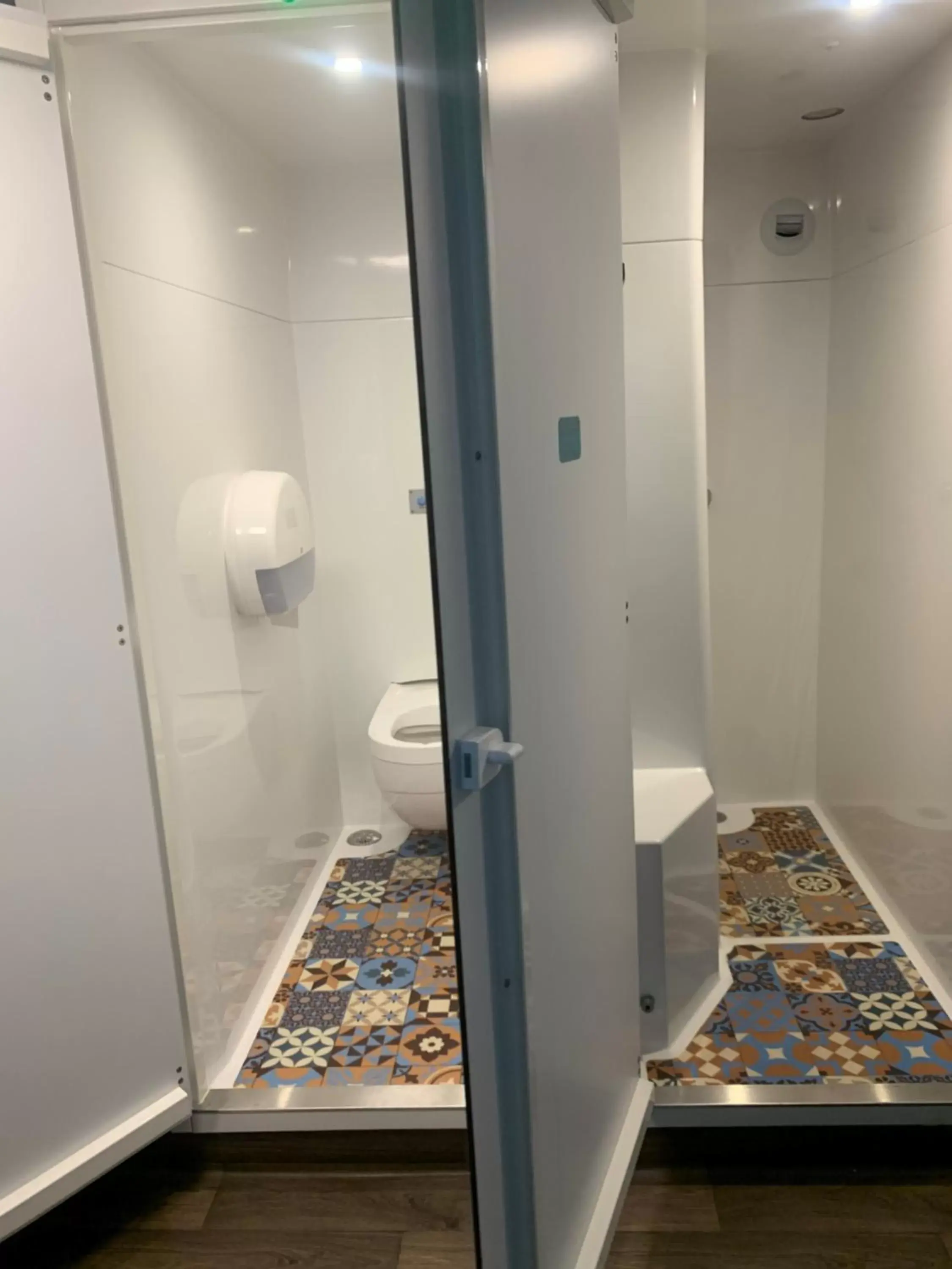 Area and facilities, Bathroom in hotelF1 Saint Witz A1 Hôtel